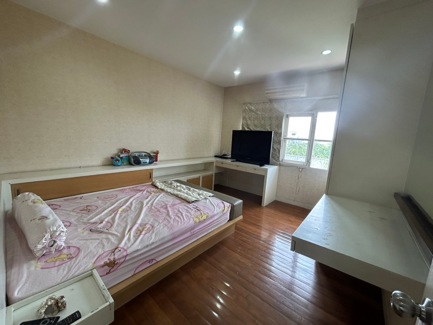 หมู่บ้านนาราวัลย์ ซอย อัศวพิเชษฐ์ 20 / 3 ห้องนอน (ขาย), Narawan Village Soi Asawapichet 20 / 3 Bedrooms (FOR SALE) BALL383