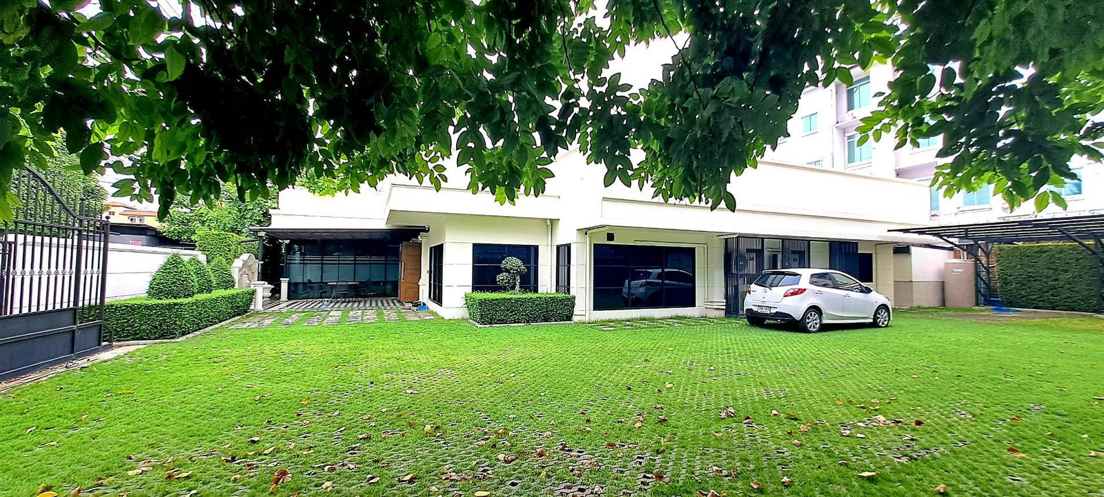โฮมออฟฟิศ ลาดพร้าว 71 ซอย นาคนิวาส 12 / 3 ห้องนอน (เช่า), Home Office Lat Phrao 71 Soi Nak Niwat 12 / 3 Bedrooms (FOR RENT) BZD209