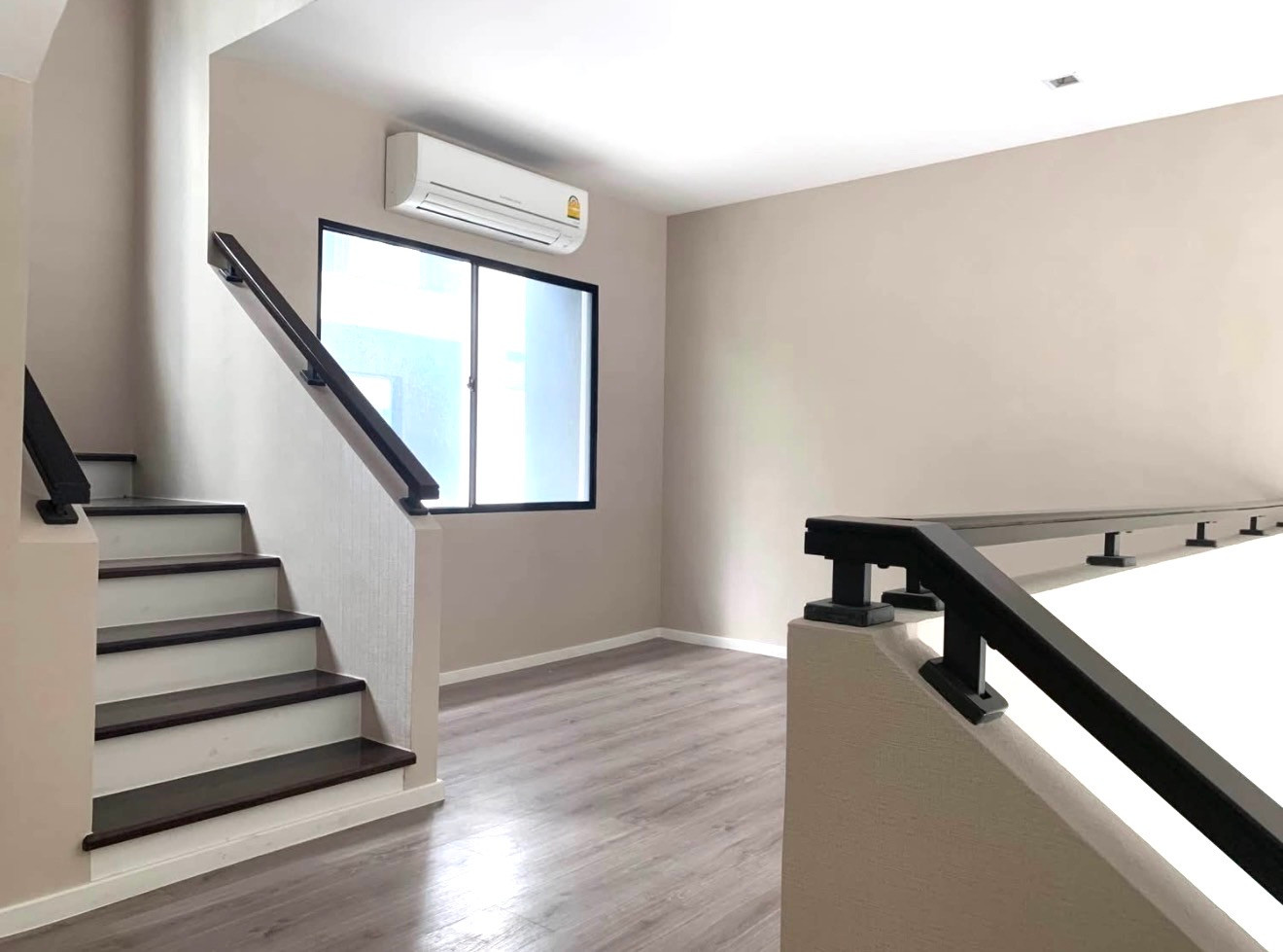 บ้านกลางเมือง วิภาวดี 64 / 3 ห้องนอน (ขาย), Baan Klang Muang Vibhavadi 64 / 3 Bedrooms (FOR SALE) BNS158
