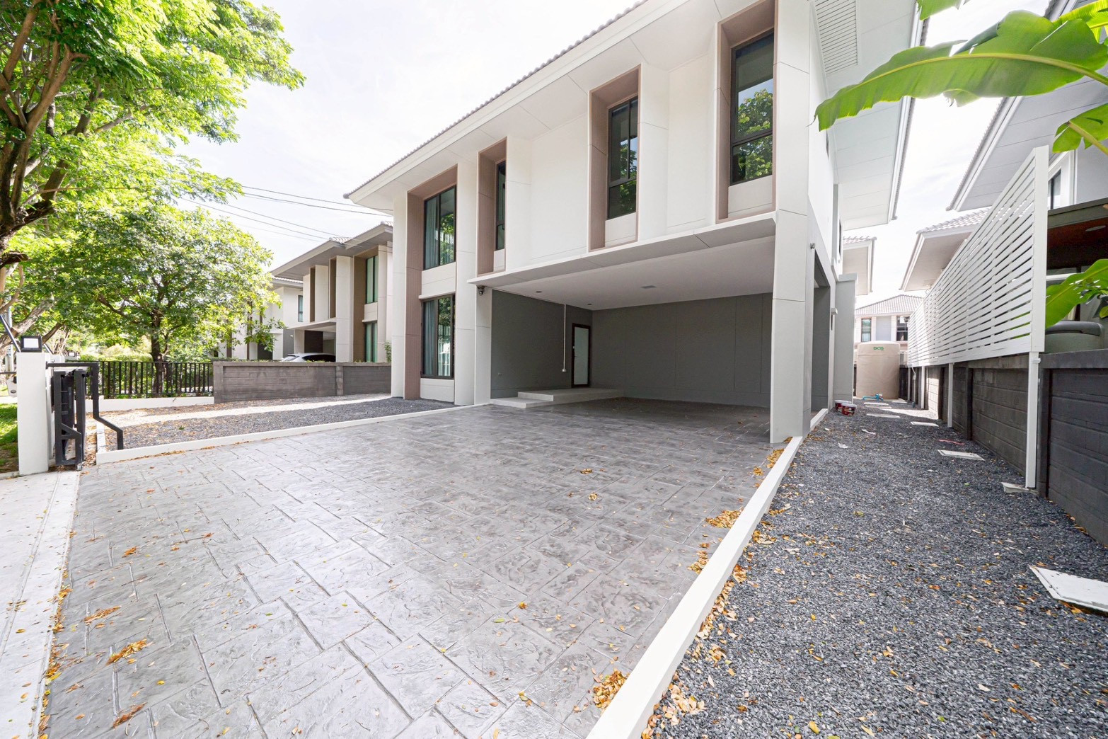สราญสิริ ศรีวารี / 4 ห้องนอน (ขาย), Saransiri Srivaree / 4 Bedrooms (FOR SALE) POON259