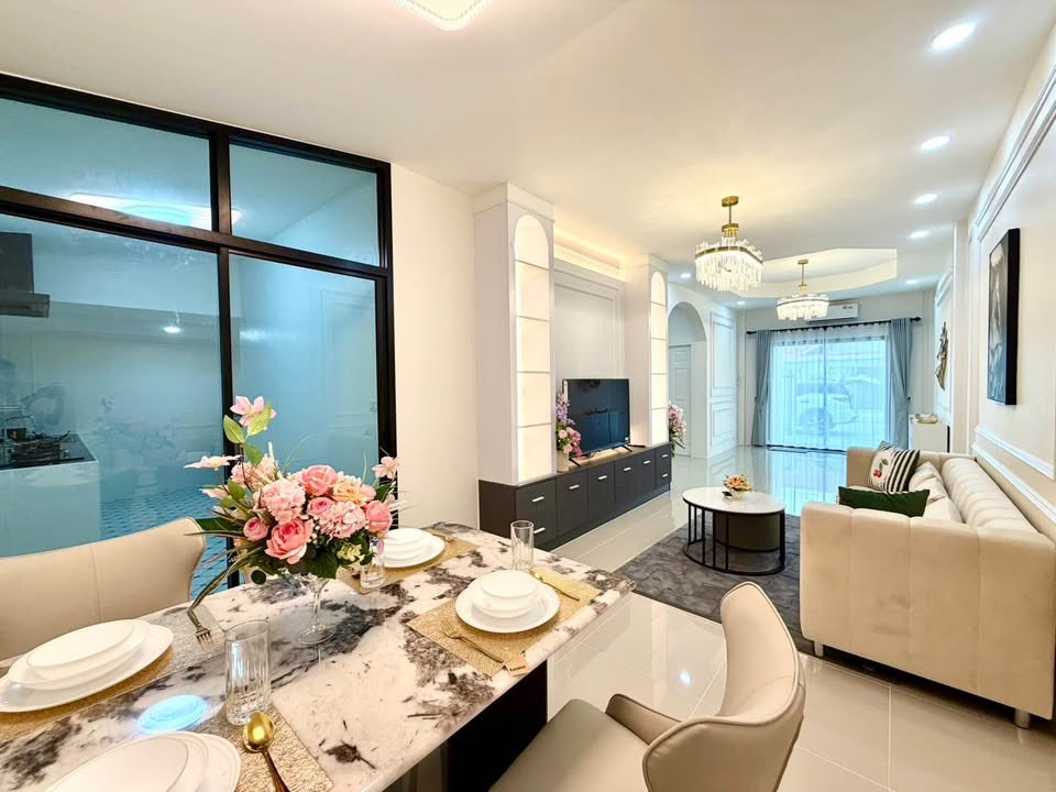 หมู่บ้านโชคชัยวิลเลจ 4 / 2 ห้องนอน (ขาย), Chokchai Village 4 / 2 Bedrooms (FOR SALE) BEWN229