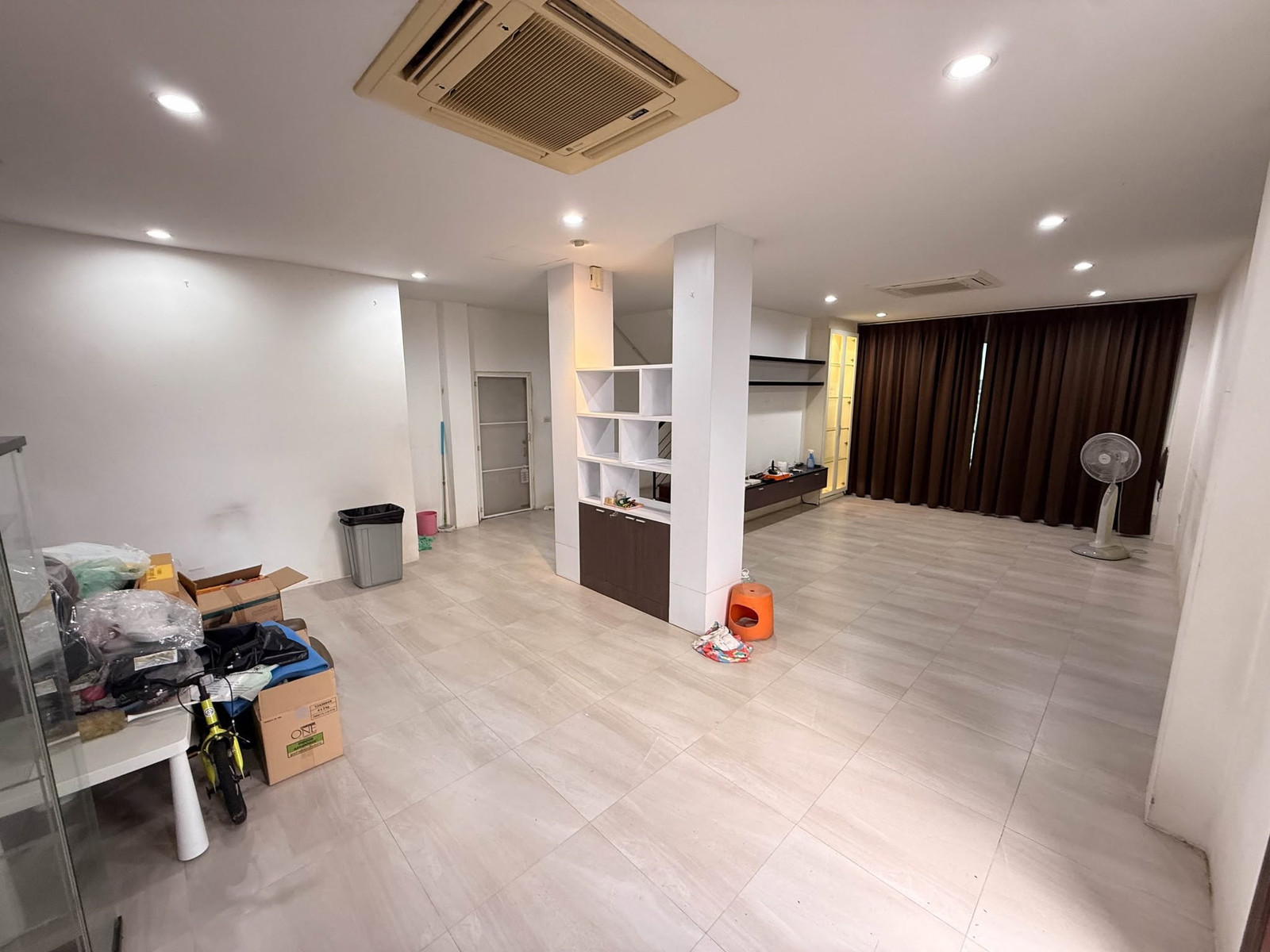 บ้านเดี่ยว 3 ชั้น พระราม 9 ซอย 62 / 4 ห้องนอน (ขาย), 3-Storey House Rama 9 Soi 62 / 4 Bedrooms (FOR SALE) BZD215