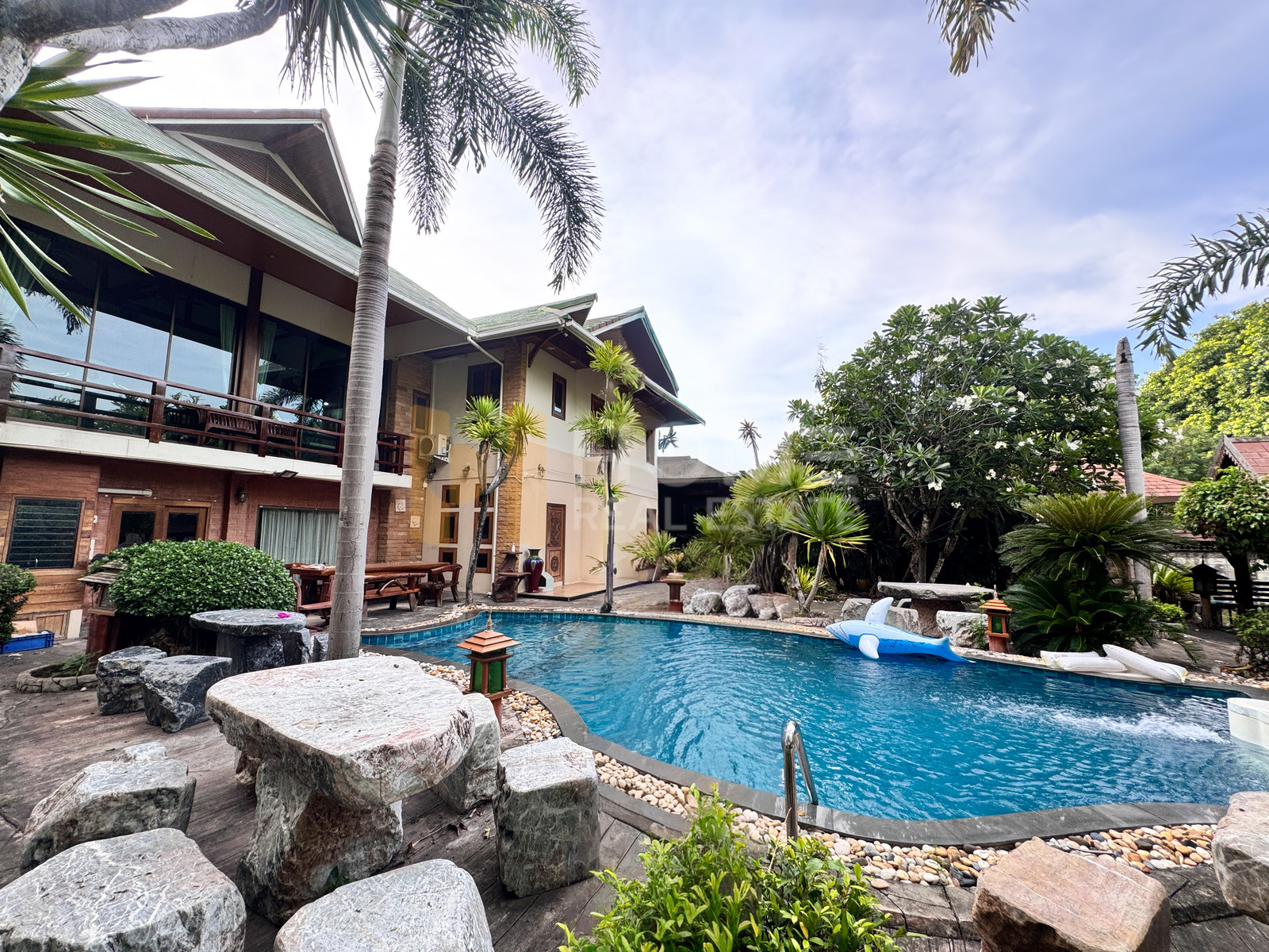 บ้านพร้อมที่ดิน 3 ไร่ 2 งาน 83 ตร.ว / 15 ห้องนอน (ขาย), House with Land 3 Rai 2 Ngan 83 Sq.Wah / 15 Bedrooms (FOR SALE) YEAN197