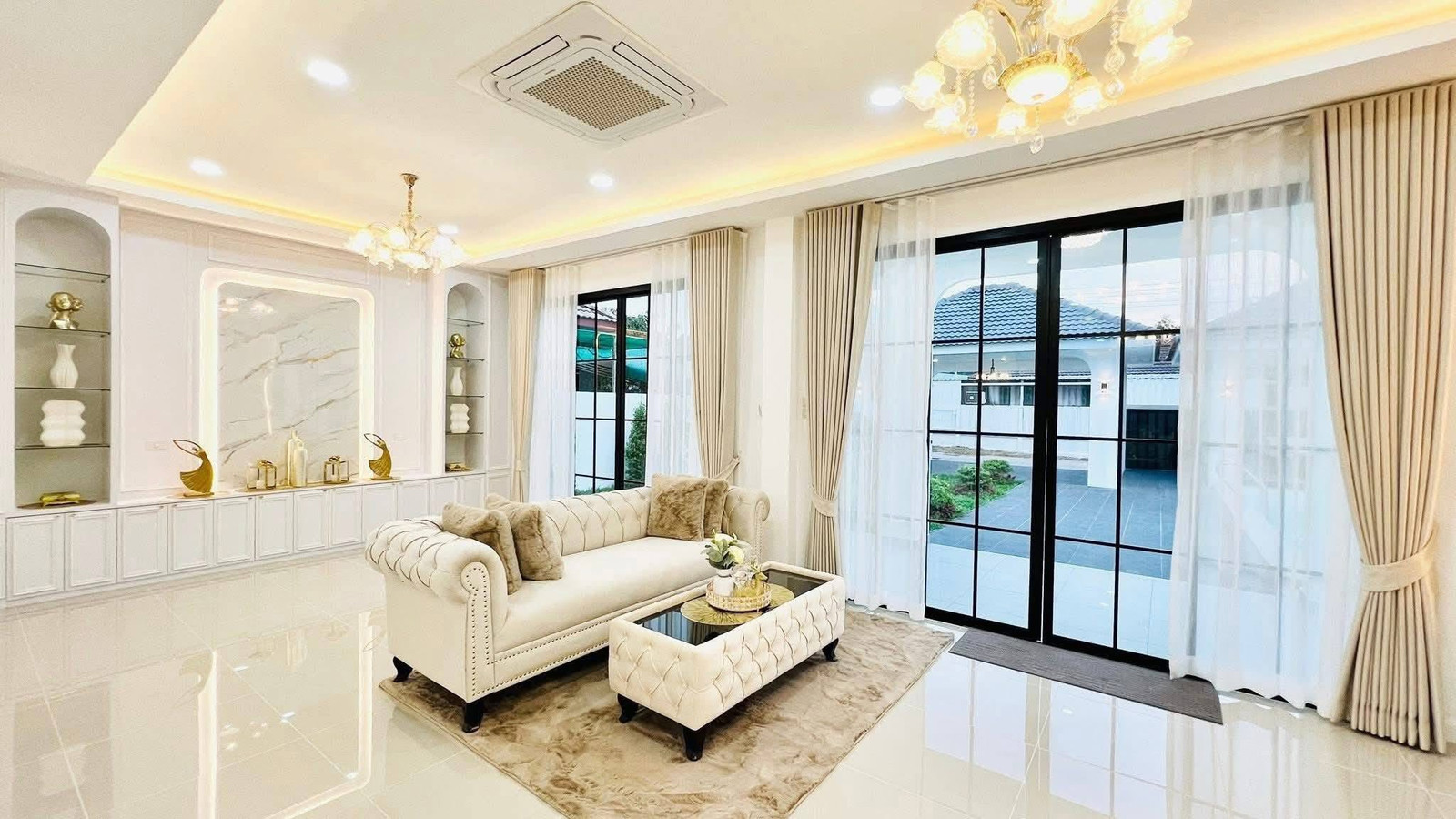 พูลวิลล่า 134 ตร.วา ค่ายมวย 17/1 / 3 ห้องนอน (ขาย), Pool Villa 134 Sq.Wah Boxing Camp 17/1 / 3 Bedrooms (FOR SALE) BEWN234