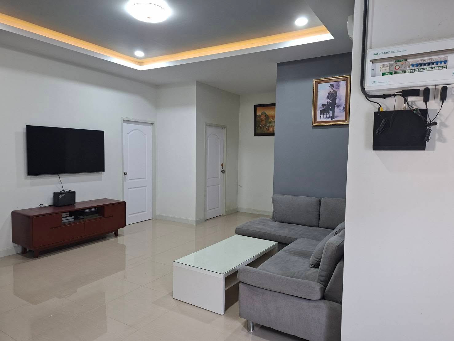 บ้านเดี่ยว 50 ตร.วา ขอบอ่างมาบประชัน 3/2 / 3 ห้องนอน (ขาย), Single House 50 Sq.Wah Mabprachan Reservoir 3/2 / 3 Bedrooms (FOR SALE) BEWN237