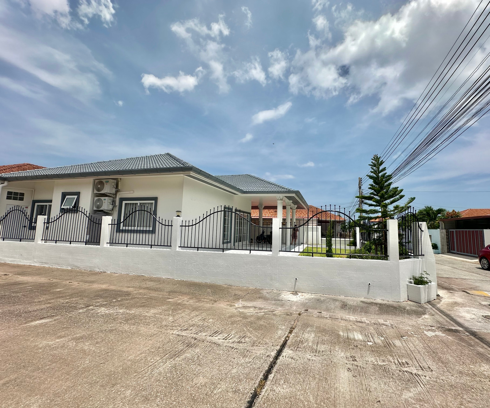 หมู่บ้านเอกมงคล 4/1 / 3 ห้องนอน (ขาย), Eakmongkol Village 4/1 / 3 Bedrooms (FOR SALE) BEWN239