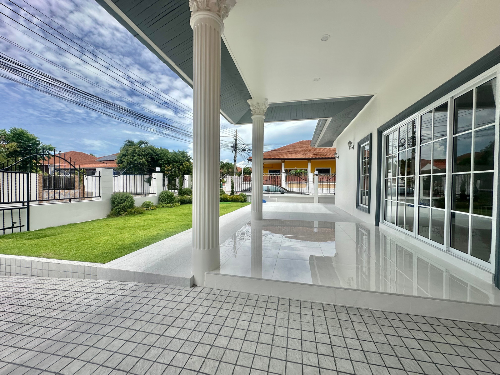 หมู่บ้านเอกมงคล 4/1 / 3 ห้องนอน (ขาย), Eakmongkol Village 4/1 / 3 Bedrooms (FOR SALE) BEWN239
