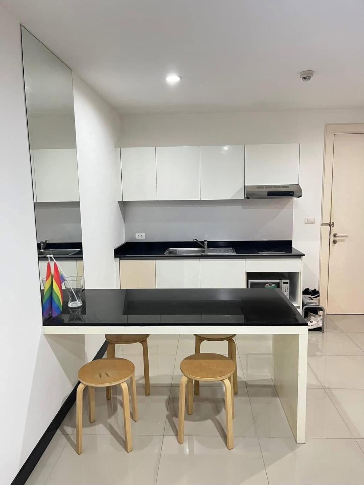 Voque Sukhumvit 16 / 1 Bedroom (SALE WITH TENANT), โว๊ค สุขุมวิท 16 / 1 ห้องนอน (ขายพร้อมผู้เช่า) NES022