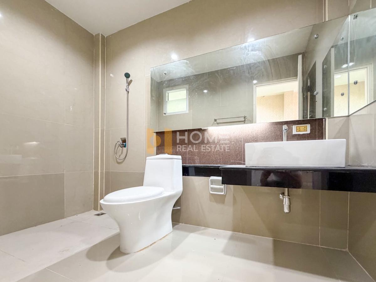 ทาวน์เฮ้าส์ โมเดิร์น ทาวน์ เอกชัย 46 / 3 ห้องนอน (ขาย), Townhouse Modern Town Ekkachai 46 / 3 Bedrooms (FOR SALE) BALL008