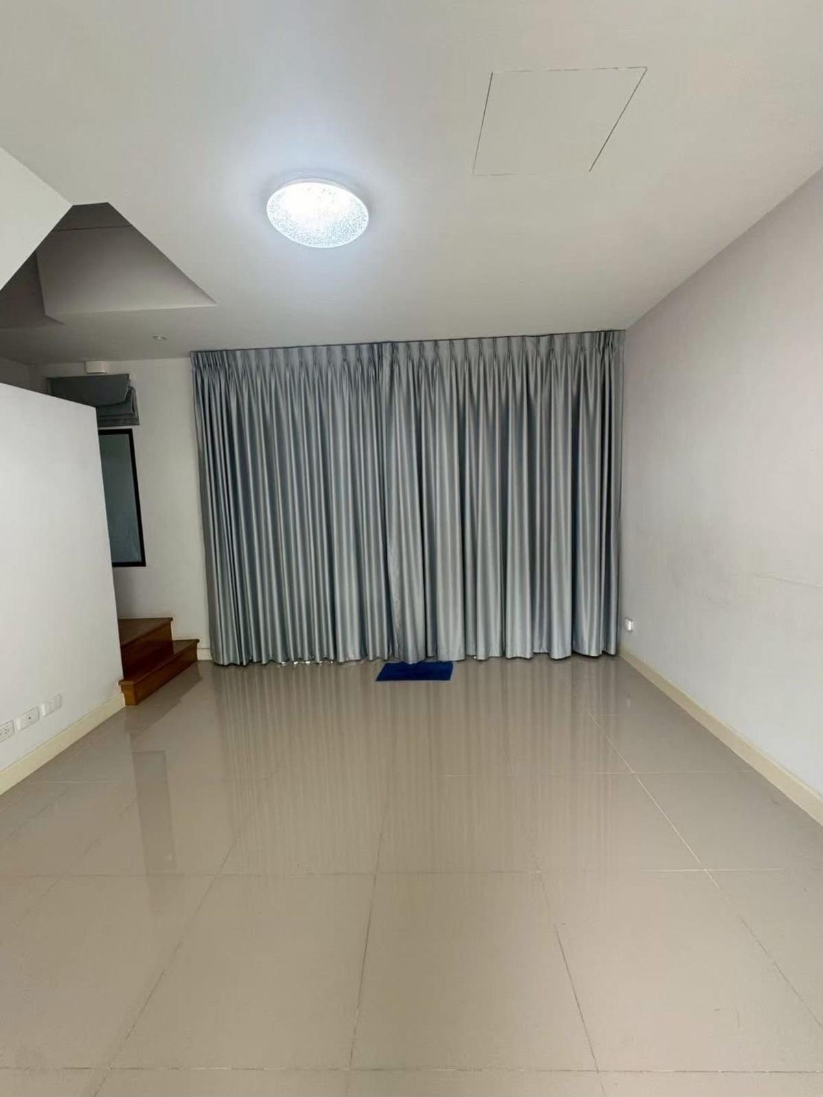 ทาวน์โฮม บ้านกลางเมือง ราชพฤกษ์ - รัตนาธิเบศร์ / 3 ห้องนอน (ขาย), Townhome Baan Klang Muang Ratchaphruek - Rattanathibet / 3 Bedrooms (FOR SALE) EARK001