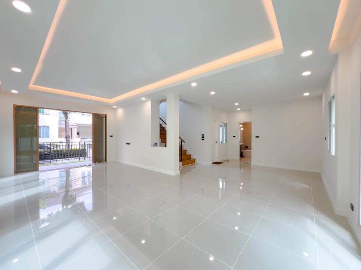 บ้านเดี่ยว บางกอก บูเลอวาร์ด สาทร - ปิ่นเกล้า 2 / 3 ห้องนอน (ขาย), House Bangkok Boulevard Sathorn - Pinklao 2 / 3 Bedrooms (FOR SALE) EARK002