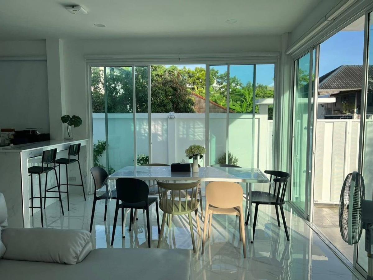 บ้านเดี่ยว บ้านเดี่ยว ซอย ลาดกระบัง 1 / 5 ห้องนอน (ขาย), House บ้านเดี่ยว ซอย ลาดกระบัง 1 / 5 Bedrooms (FOR SALE) BZD225