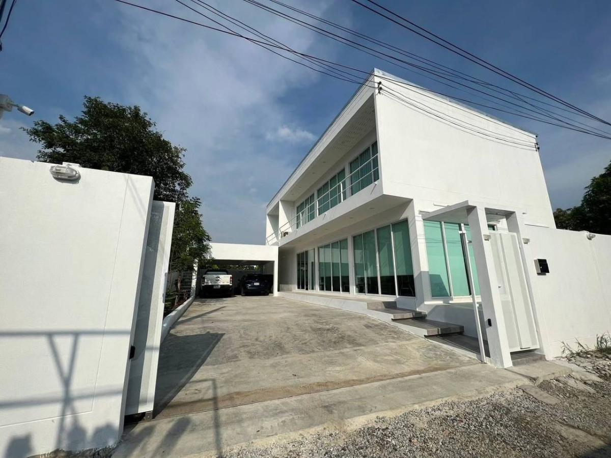 บ้านเดี่ยว บ้านเดี่ยว ซอย ลาดกระบัง 1 / 5 ห้องนอน (ให้เช่า), House บ้านเดี่ยว ซอย ลาดกระบัง 1 / 5 Bedrooms (FOR RENT) BZD225
