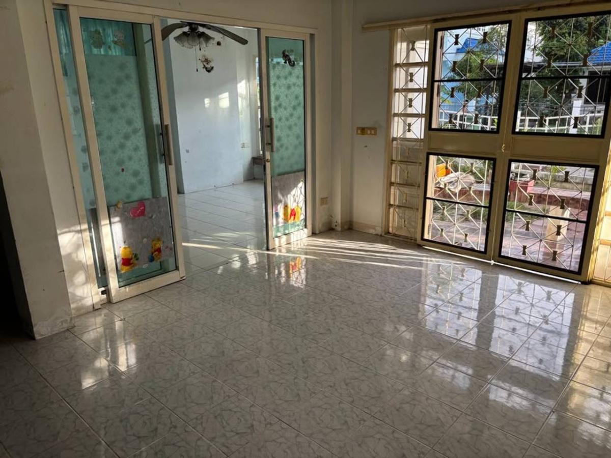 บ้านเดี่ยว หมู่บ้าน มณีรินทร์ รัตนาธิเบศร์ / 3 ห้องนอน (ขาย), House Maneerin Rattanathibet / 3 Bedrooms (FOR SALE) EARK029