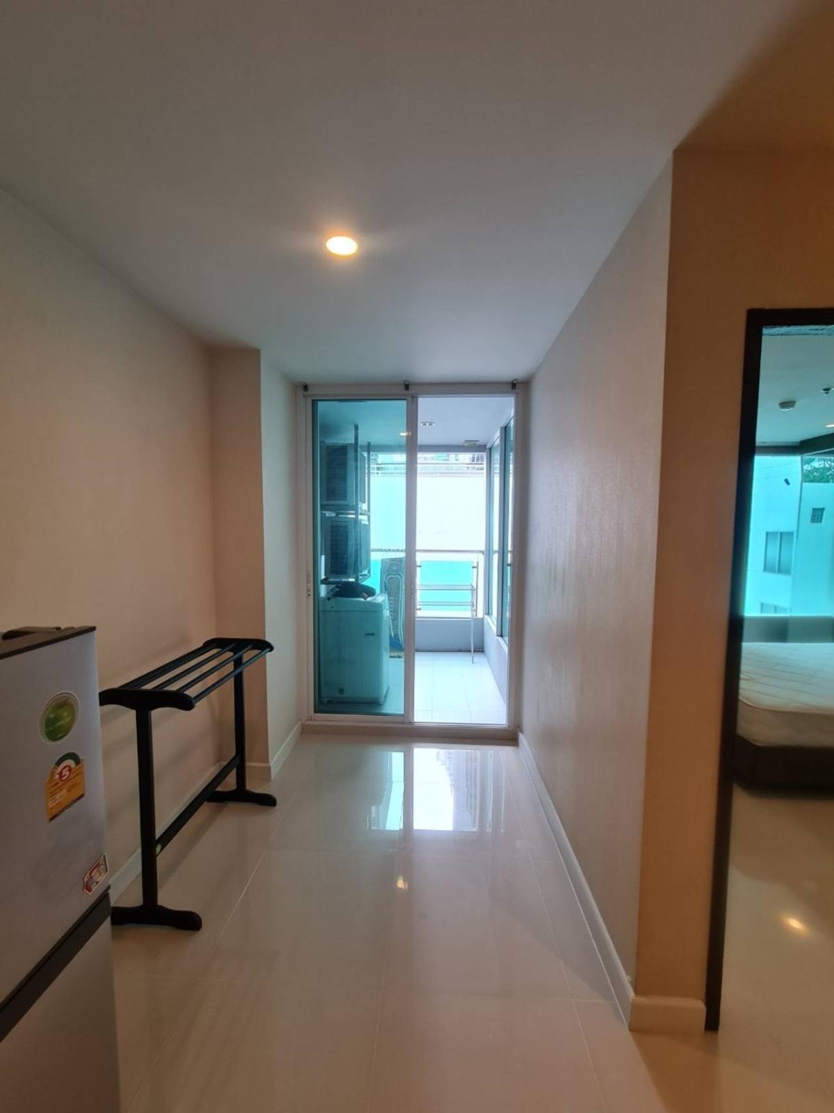Sukhumvit Living Town / 1 Bedroom (SALE WITH TENANT), สุขุมวิท ลิฟวิ่ง ทาวน์ / 1 ห้องนอน (ขายพร้อมผู้เช่า) NES083