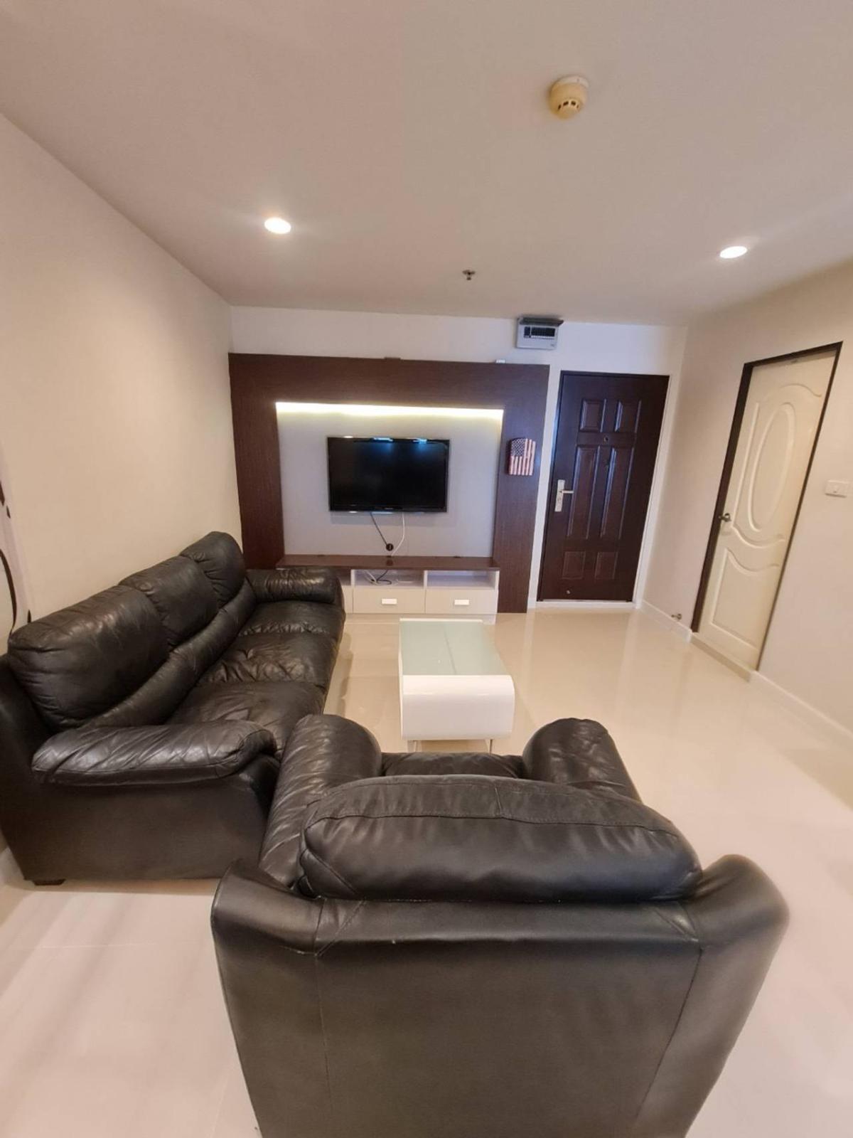 Sukhumvit Living Town / 1 Bedroom (SALE WITH TENANT), สุขุมวิท ลิฟวิ่ง ทาวน์ / 1 ห้องนอน (ขายพร้อมผู้เช่า) NES083