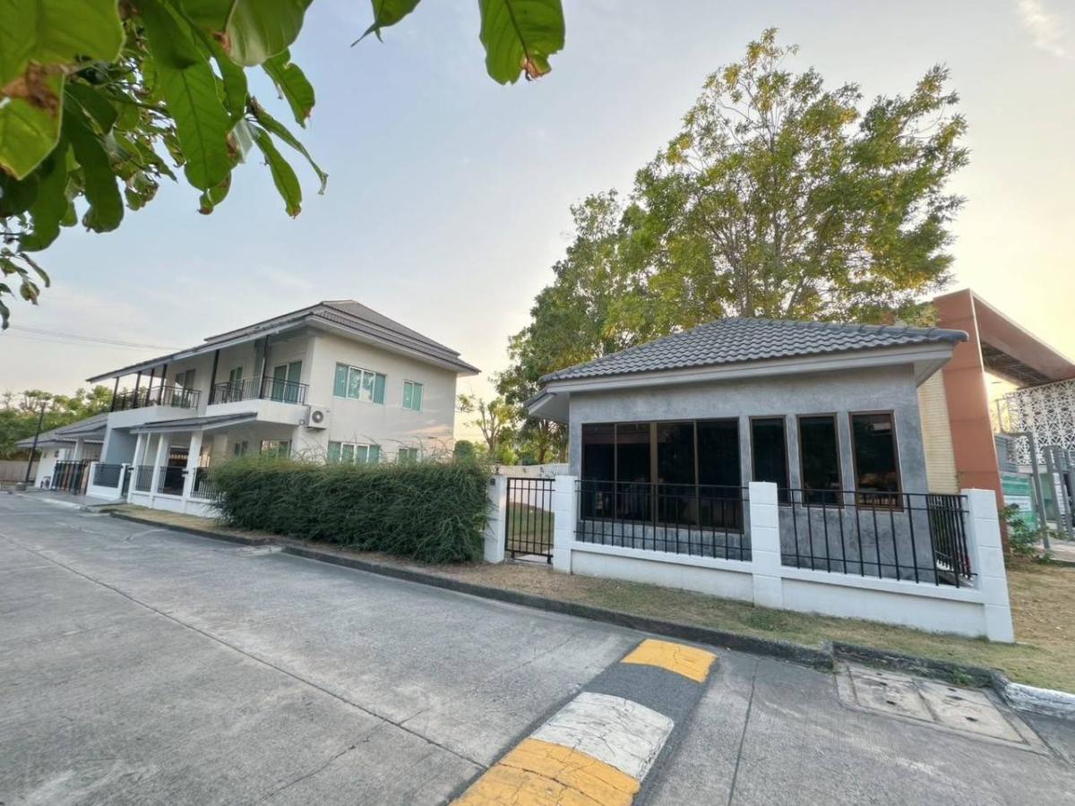 บ้านเดี่ยว บ้านซื่อตรง โคซี่ บางบัวทอง 340 / 4 ห้องนอน (ให้เช่า), House Suetrong Cozy Bang Bua Thong-340 / 4 Bedrooms (FOR RENT) EARK037