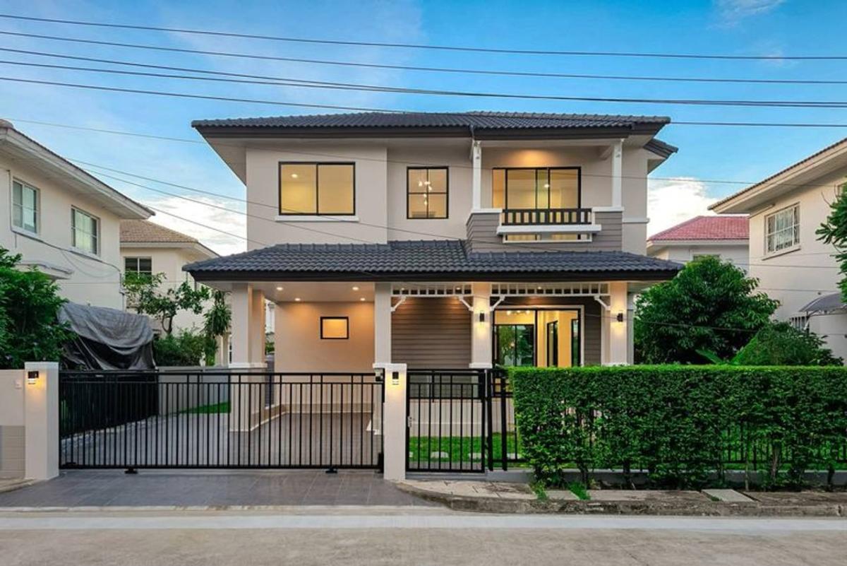 บ้านเดี่ยว หมู่บ้านมัณฑนา ปิ่นเกล้า-พระราม 5 / 3 ห้องนอน (ขาย), House Mantana Pinklao-Rama 5 / 3 Bedrooms (FOR SALE) EARK043