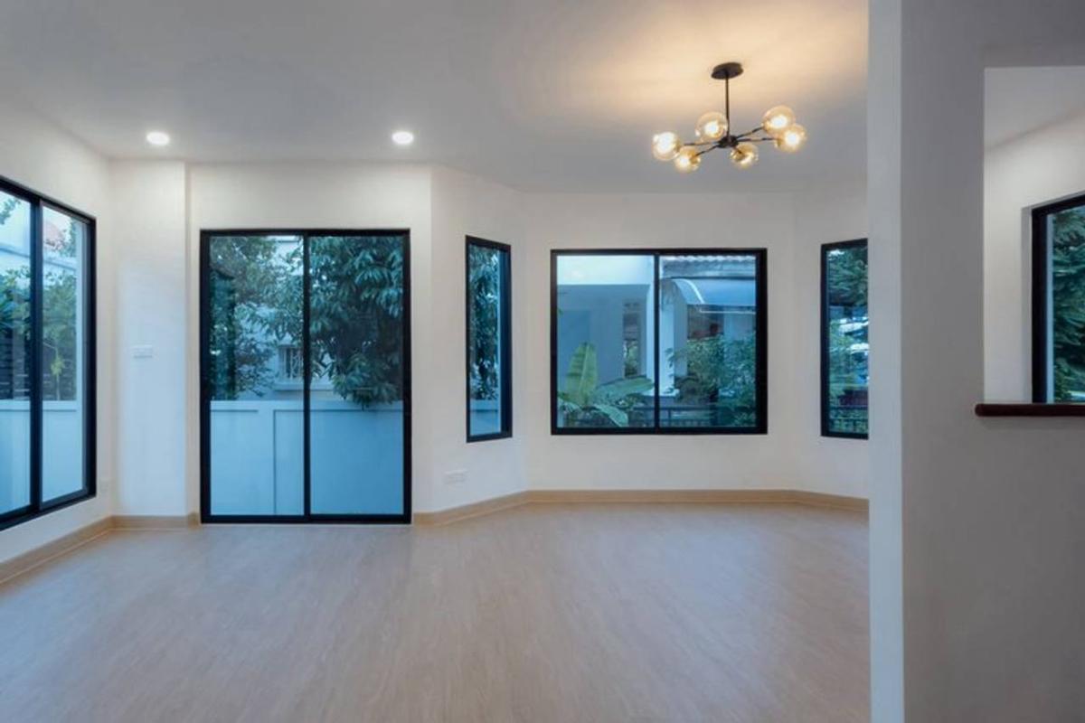 บ้านเดี่ยว หมู่บ้านมัณฑนา ปิ่นเกล้า-พระราม 5 / 3 ห้องนอน (ขาย), House Mantana Pinklao-Rama 5 / 3 Bedrooms (FOR SALE) EARK043
