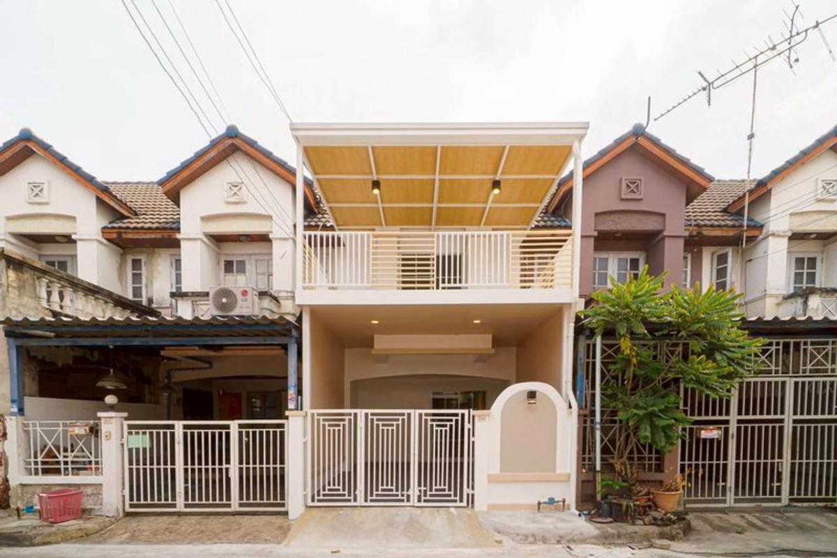 ทาวน์เฮ้าส์ หมู่บ้านลุมพินี / 3 ห้องนอน (ขาย), Townhouse หมู่บ้านลุมพินี / 3 Bedrooms (FOR SALE) EARK050