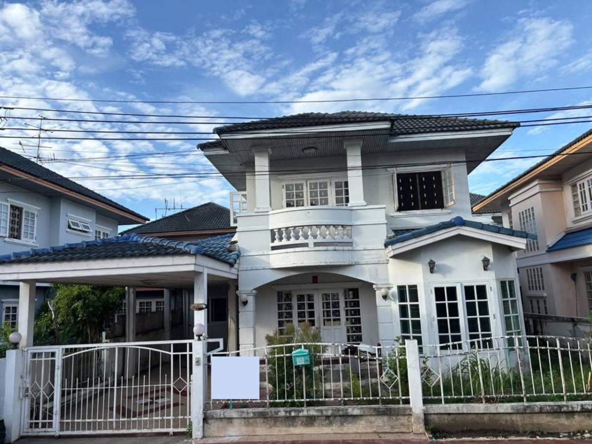 บ้านเดี่ยว หมู่บ้าน มณีรินทร์ รัตนาธิเบศร์ / 3 ห้องนอน (ขาย), House Maneerin Rattanathibet / 3 Bedrooms (FOR SALE) EARK029
