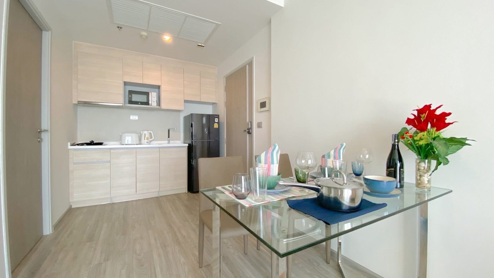 Aeras beachfront Condominium / 2 Bedrooms (FOR RENT), แอราส บีชฟร้อนท์ คอนโดมิเนียม / 2 ห้องนอน (ให้เช่า) AM188