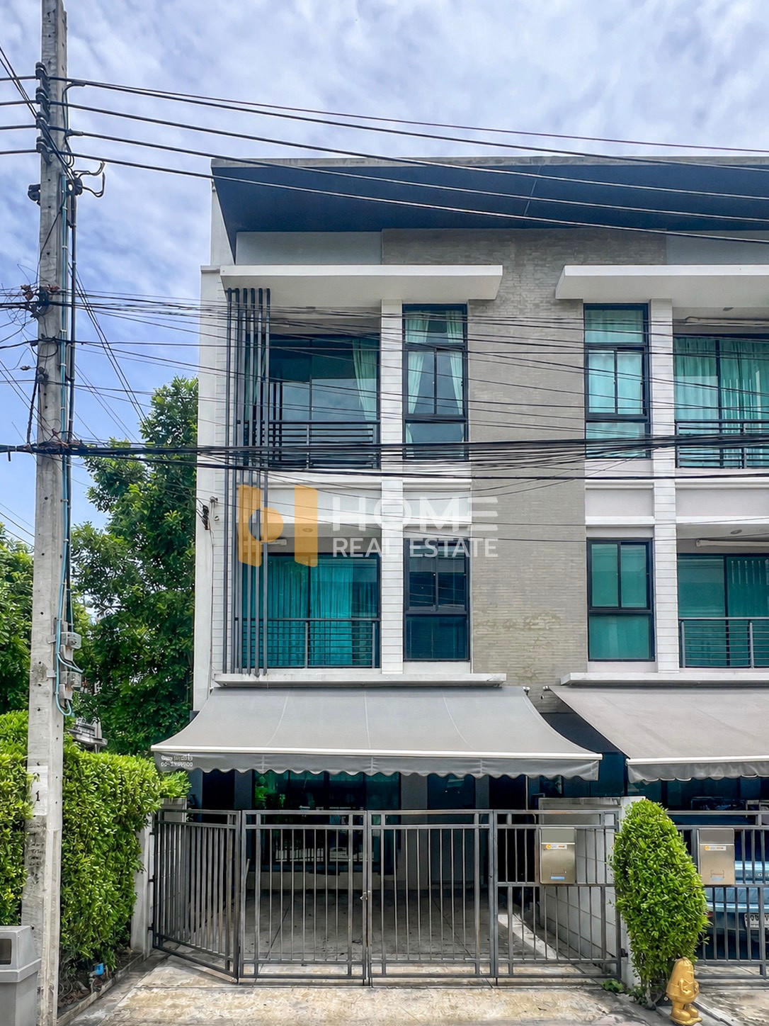 ทาวน์โฮม บ้านกลางเมือง พระราม 9 - รามคำแหง / 3 ห้องนอน (ขาย), Townhome Baan Klang Muang Rama 9 - Ramkhamhaeng / 3 Bedrooms (FOR SALE) BZD226