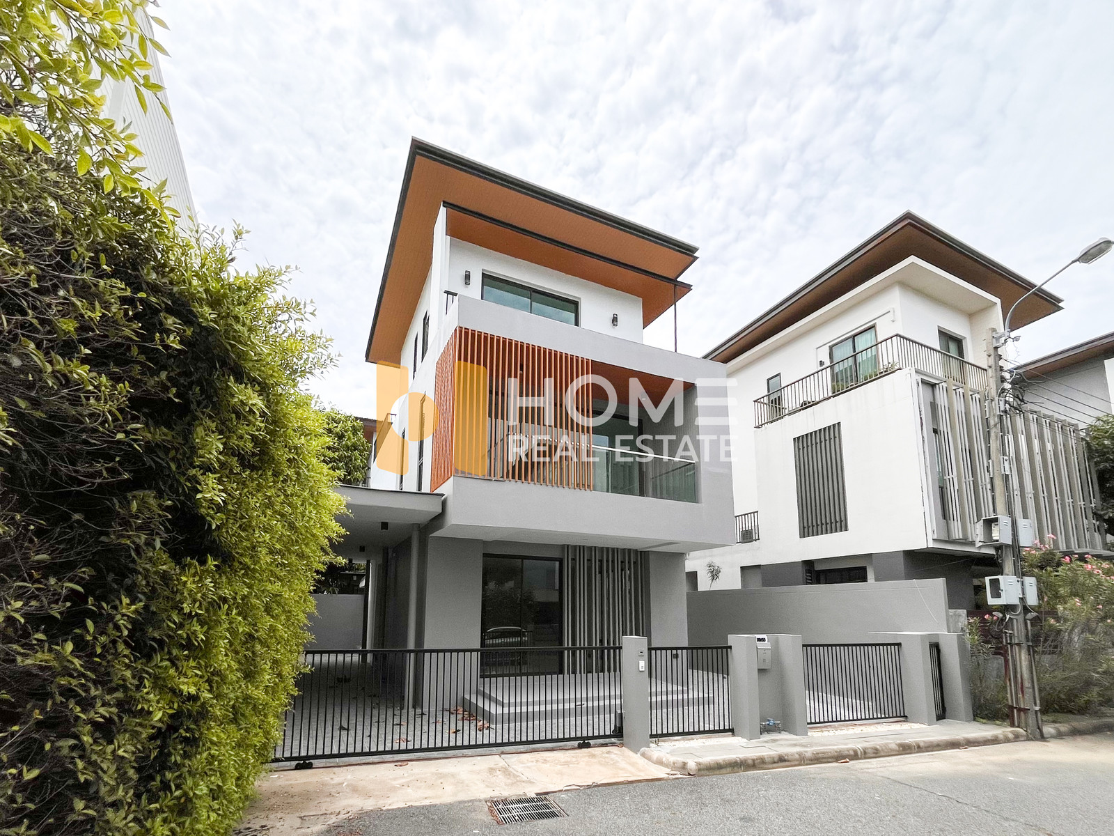 เอคิว อาร์เบอร์ สวนหลวง ร.9 - พัฒนาการ / 3 ห้องนอน (ขาย), AQ ARBOR Suanluang Rama9 - Pattanakarn / 3 Bedrooms (FOR SALE) POON281