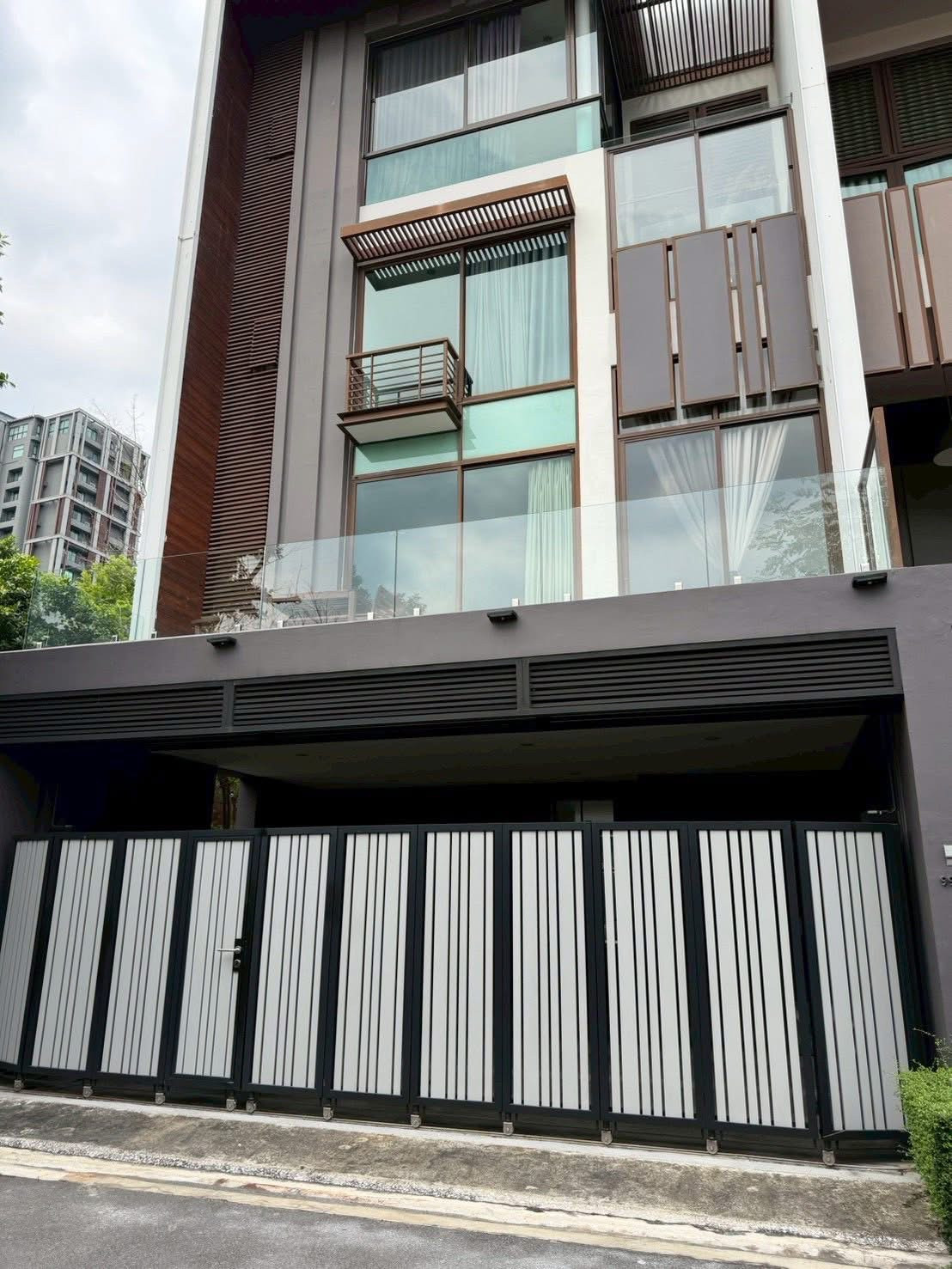 เรสซิเดนท์ สุขุมวิท 65 / 4 ห้องนอน (ขาย), Residence Sukhumvit 65 / 4 Bedrooms (FOR SALE) GNG191