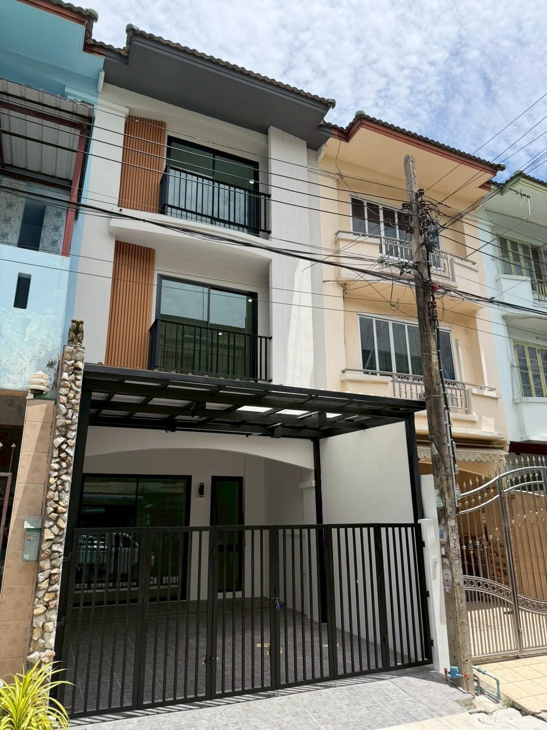 หมู่บ้านสรานนท์ / 4 ห้องนอน (ขาย), Sarannon Village / 4 Bedrooms (FOR SALE) BNS173