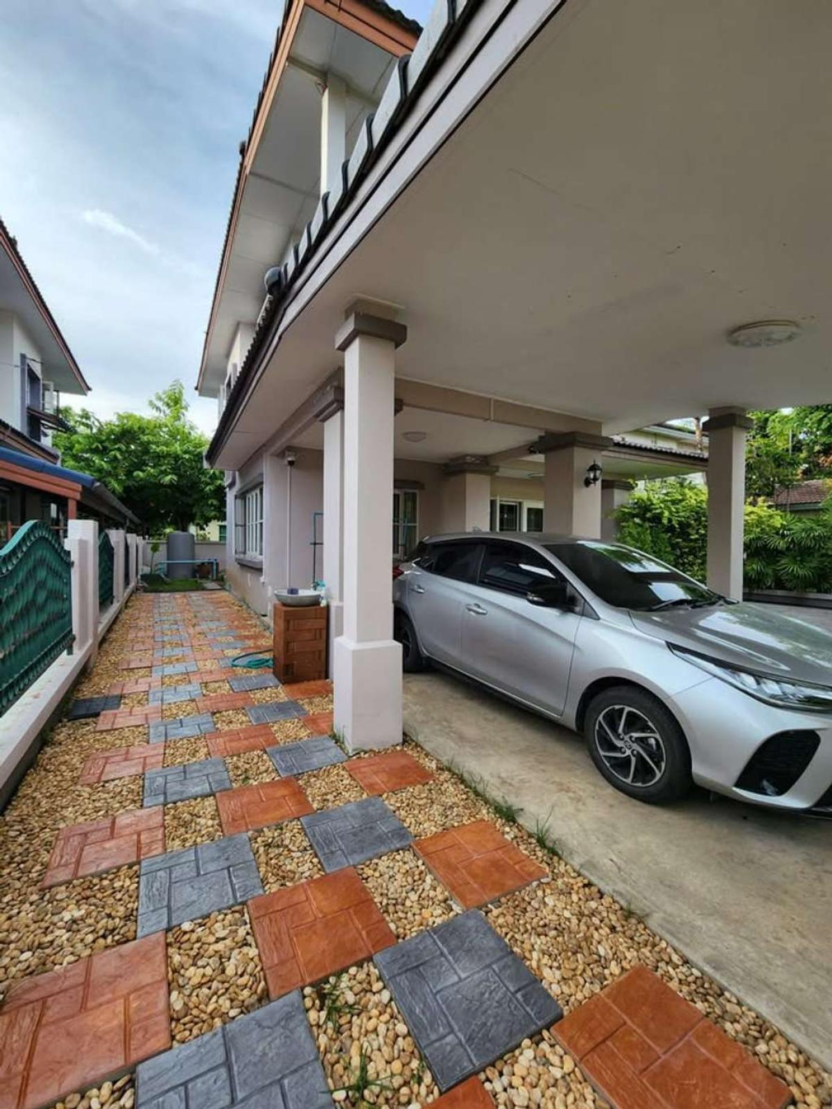 บ้านปาริชาต 345 บางคูวัด / 3 ห้องนอน (ขาย), Baan Parichard 345 Baangkoowat / 3 Bedrooms (FOR SALE) EARK053