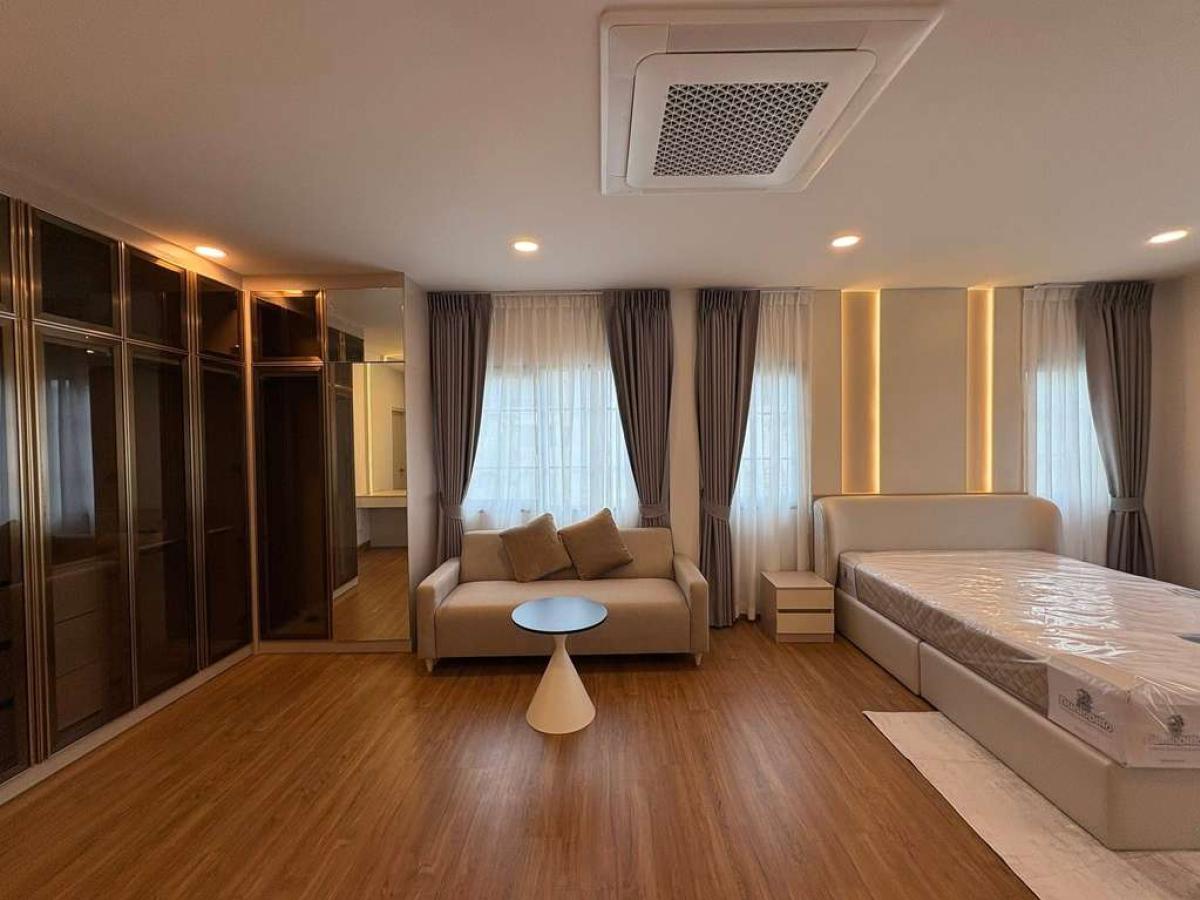 เซนโทร บางนา / 4 ห้องนอน (ให้เช่า), Centro Bangna / 4 Bedrooms (FOR RENT) DA047