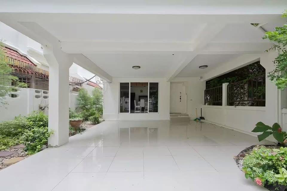 บ้านเดี่ยว สุขุมวิท 31 / 5 ห้องนอน (ให้เช่า), Detached house, Sukhumvit 31 / 5 Bedrooms (FOR RENT) GNG199