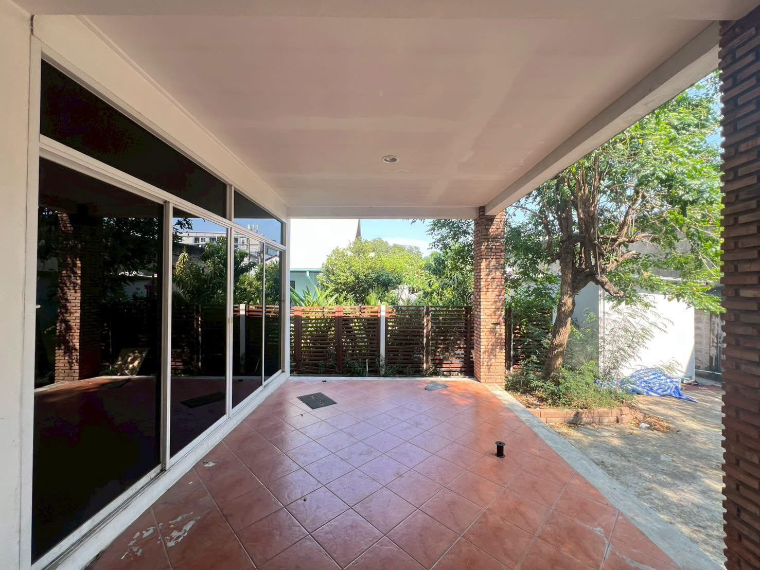 บ้านเดี่ยว สุขุมวิท 55 / 4 ห้องนอน (ให้เช่า), Detached house Sukhumvit 55 / 4 Bedrooms (FOR RENT) GNG200