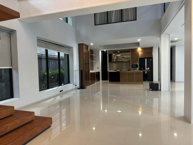 บ้านเดี่ยว สุขุมวิท 71 / 5 ห้องนอน (ขาย), Detached house Sukhumvit 71 / 5 Bedrooms (FOR SALE) GNG203
