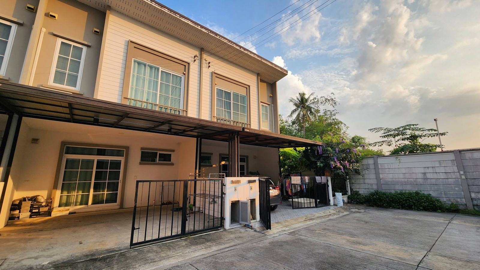 กัสโต้ ราชพฤกษ์ - พระราม 5 / 3 ห้องนอน (ขาย), Gusto Ratchaphruek - Rama 5 / 3 Bedrooms (FOR SALE) EARK063