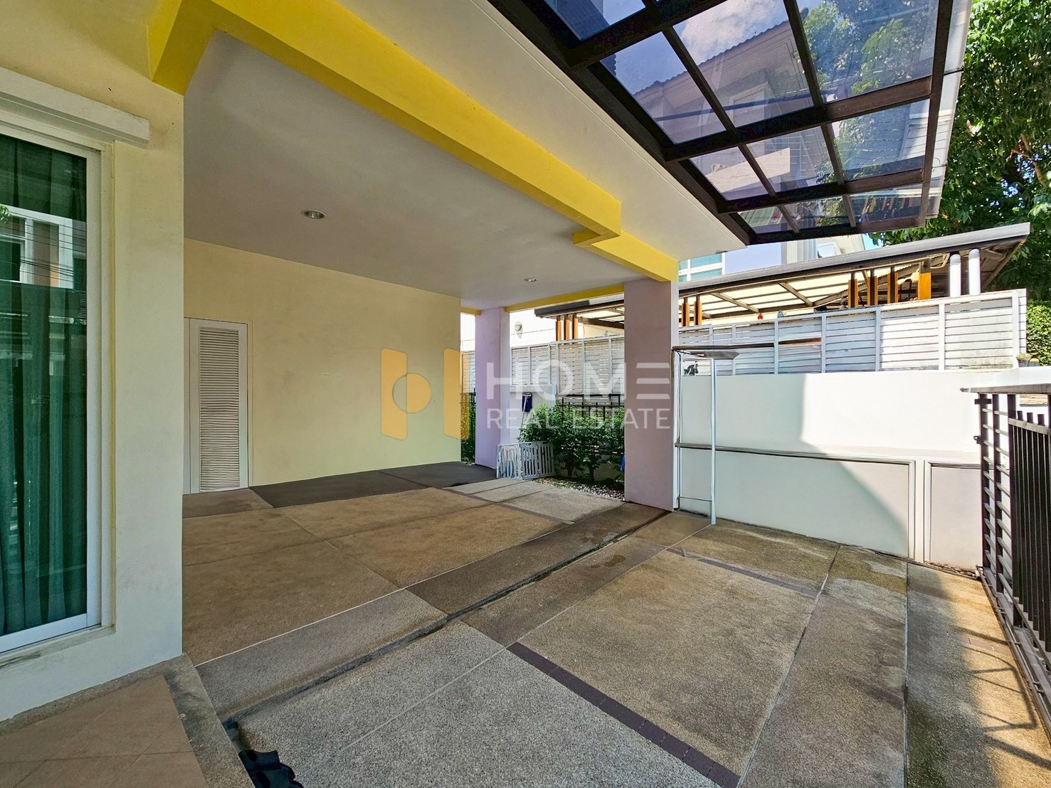 บางกอก บูเลอวาร์ด รามอินทรา กม 2 / 4 ห้องนอน (ขาย), Bangkok Boulevard Ramintra Km 2 / 4 Bedrooms (FOR SALE) TPM431