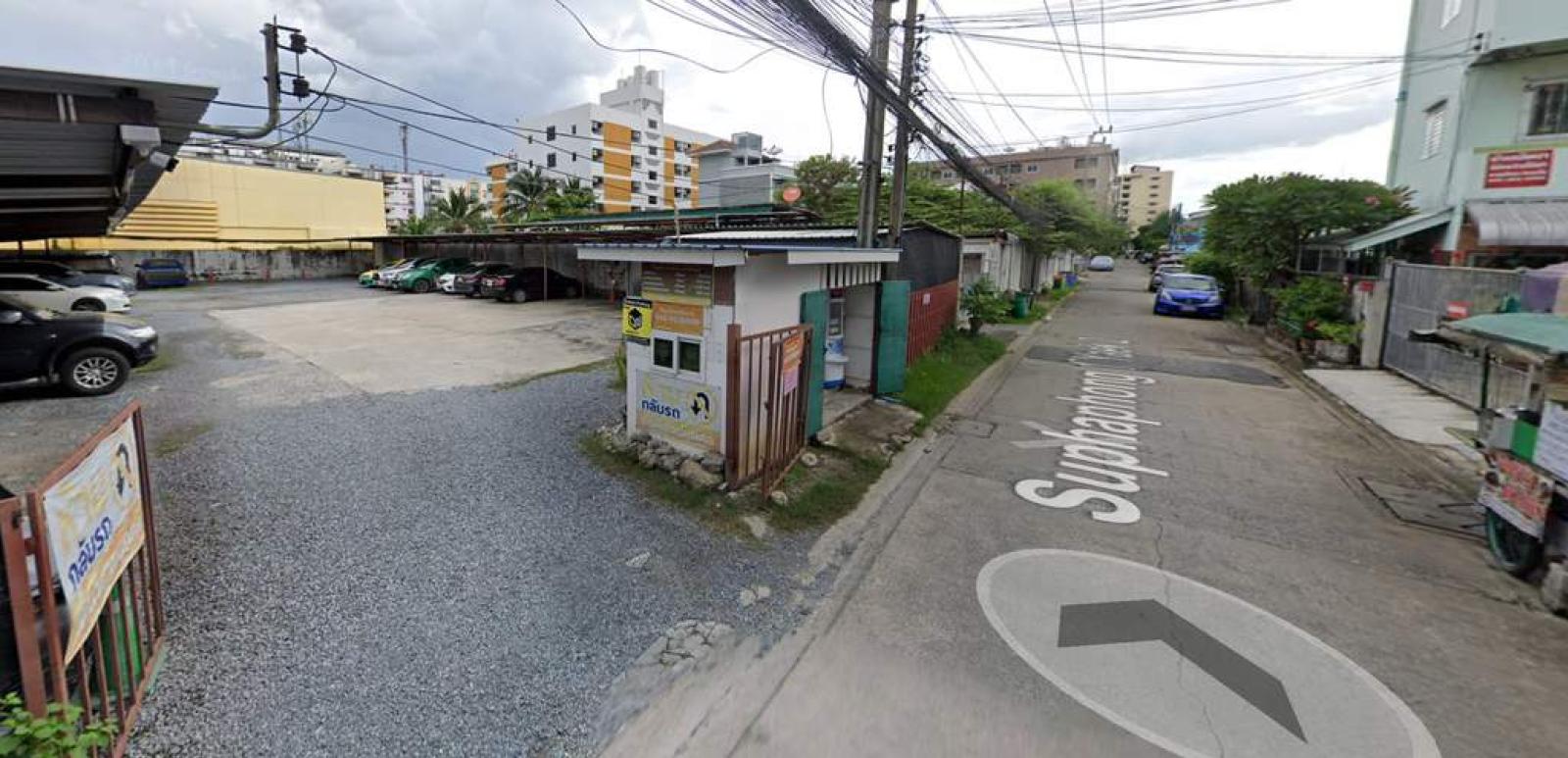 ที่ดิน ซอยศรีนครินทร์ 42 / 200 ตร.วา (ให้เช่า), Land plot in Soi Srinakarin 42 / 200 Square Wa (FOR RENT) GNG208