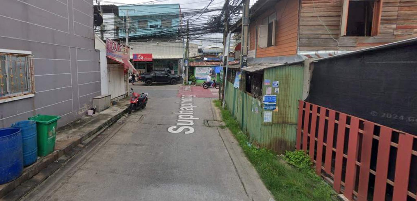 ที่ดิน ซอยศรีนครินทร์ 42 / 200 ตร.วา (ให้เช่า), Land plot in Soi Srinakarin 42 / 200 Square Wa (FOR RENT) GNG208