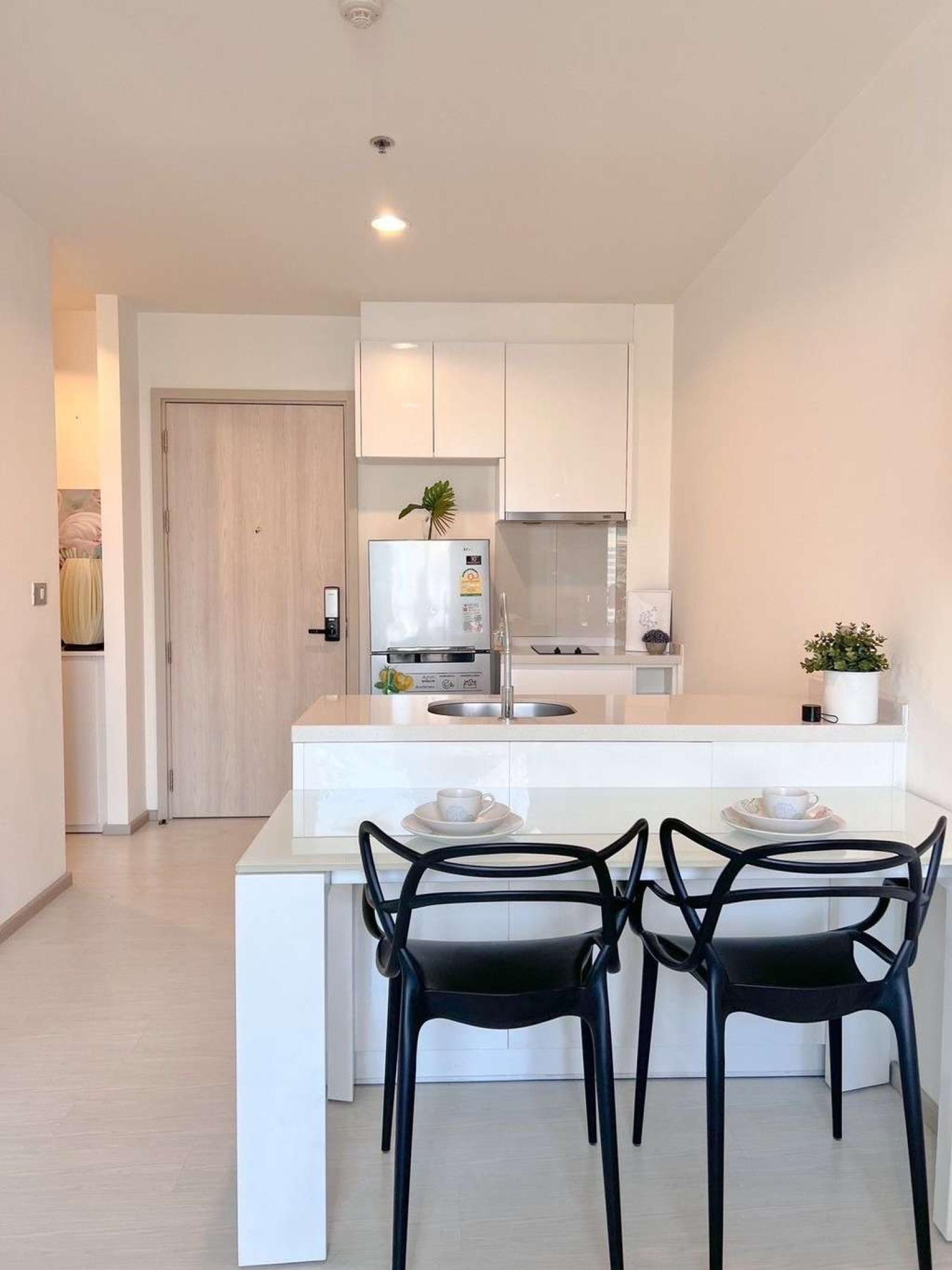 Rhythm Sukhumvit 42 / 1 Bedroom (SALE WITH TENANT), ริทึ่ม สุขุมวิท 42 / 1 ห้องนอน (ขายพร้อมผู้เช่า) PEII008