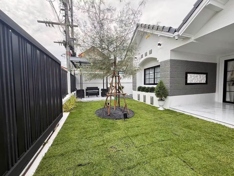 บ้านเดี่ยว 60 ตร.วา. ชัยพรวิถี-หนองใหญ่ 1/1 / 60 ตร.วา (ขาย), Single house, 60 sq.wa., Chai Phra Witthi-Nong Yai 1/1 / 60 Square Wa (FOR SALE) BEWN270
