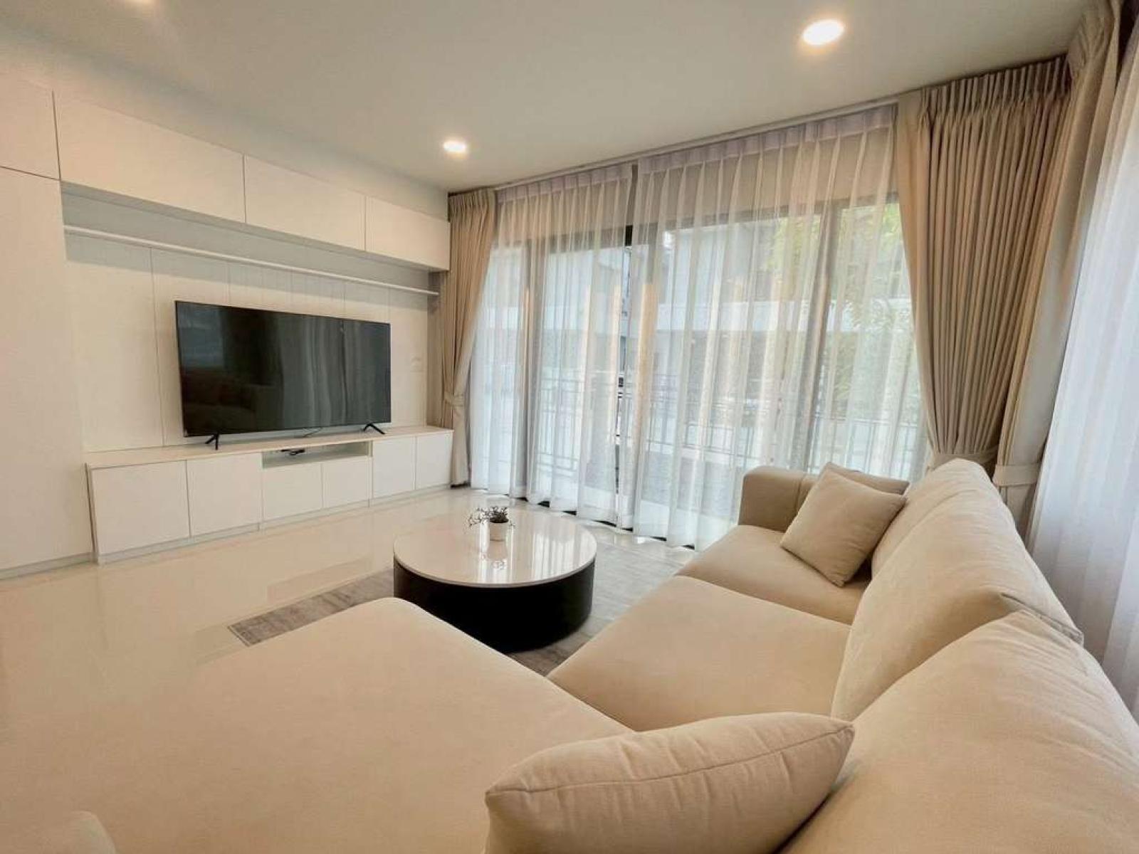 เซนโทร บางนา / 4 ห้องนอน (ให้เช่า), Centro Bangna / 4 Bedrooms (FOR RENT) DA045