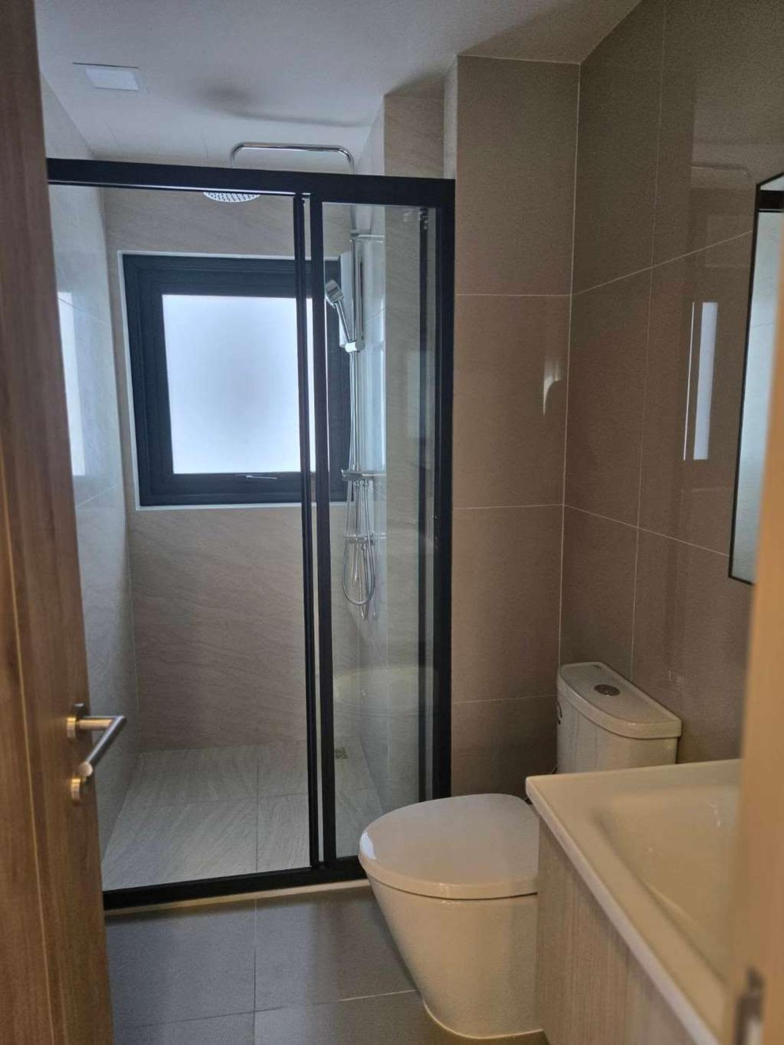 THE BASE URBAN RAMA 9 / 2 Bedrooms (SALE WITH TENANT), เดอะ เบส เออเบิร์น พระราม 9 / 2 ห้องนอน (ขายพร้อมผู้เช่า) JSMN383