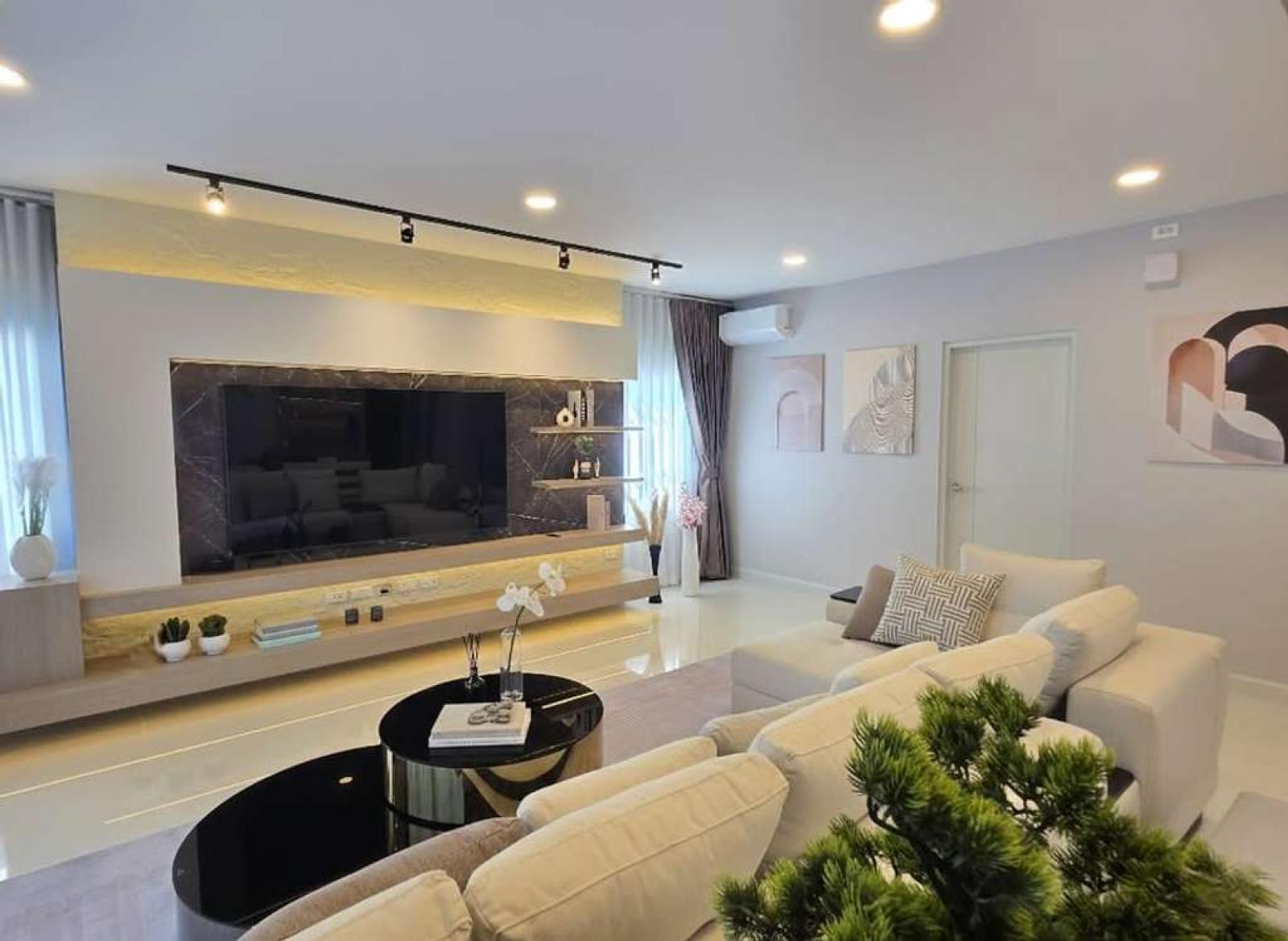 เซนโทร บางนา / 4 ห้องนอน (ขาย), Centro Bangna / 4 Bedrooms (FOR SALE) DA013