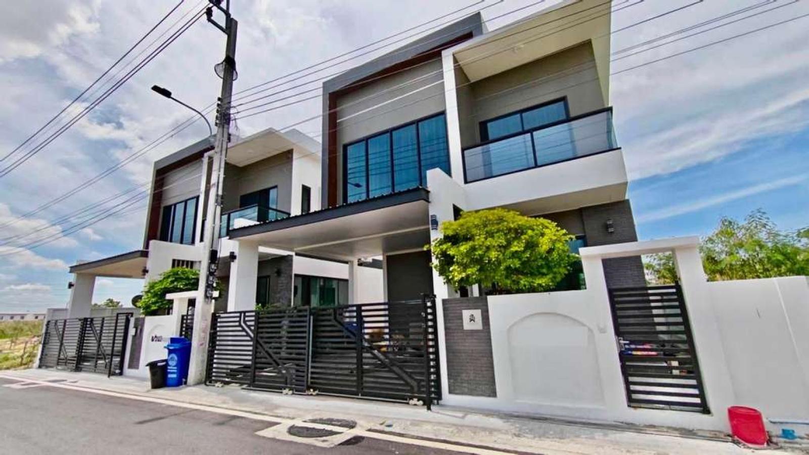 บ้านเดี่ยว ธนพล พร็อพเพอร์ตี้ / 4 ห้องนอน (ขาย), Single house, Thanapol Property / 4 Bedrooms (FOR SALE) DA023