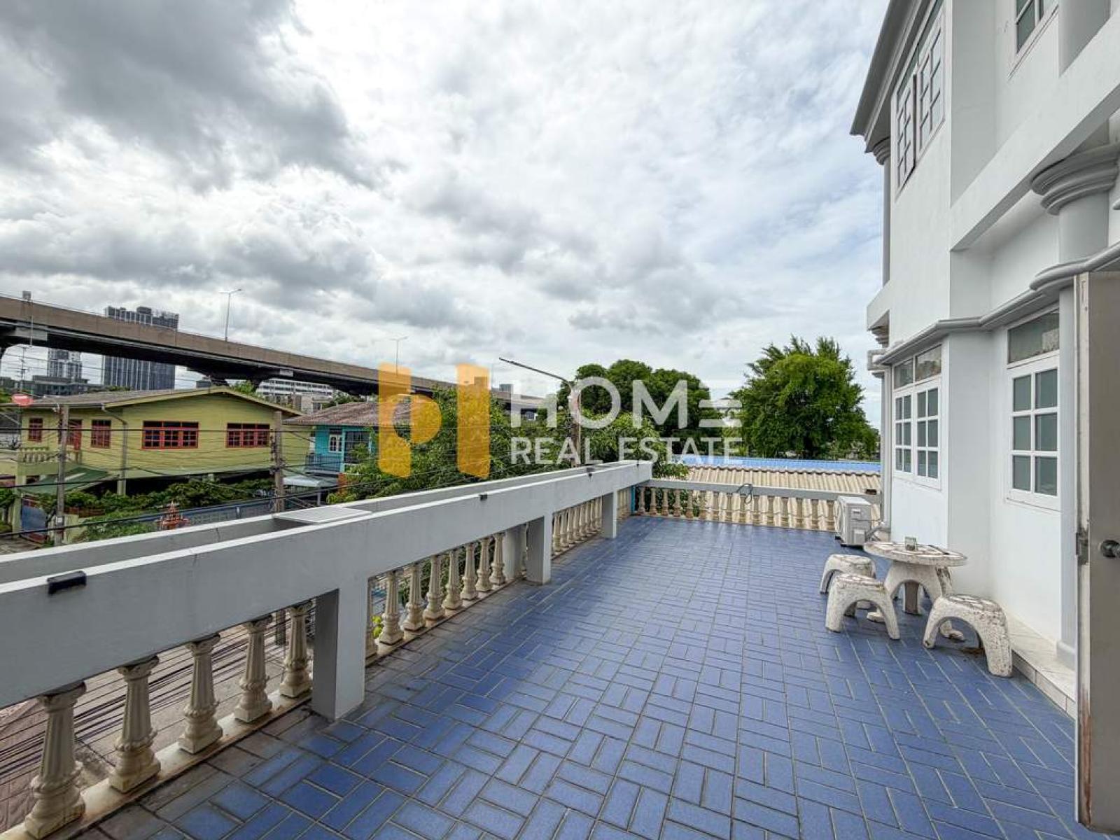 ทาวน์เฮ้าส์ ซอยสุขุมวิท 62 / 5 ห้องนอน (ขาย), Townhouse, Sukhumvit Soi 62 / 5 Bedrooms (FOR SALE) GNG207
