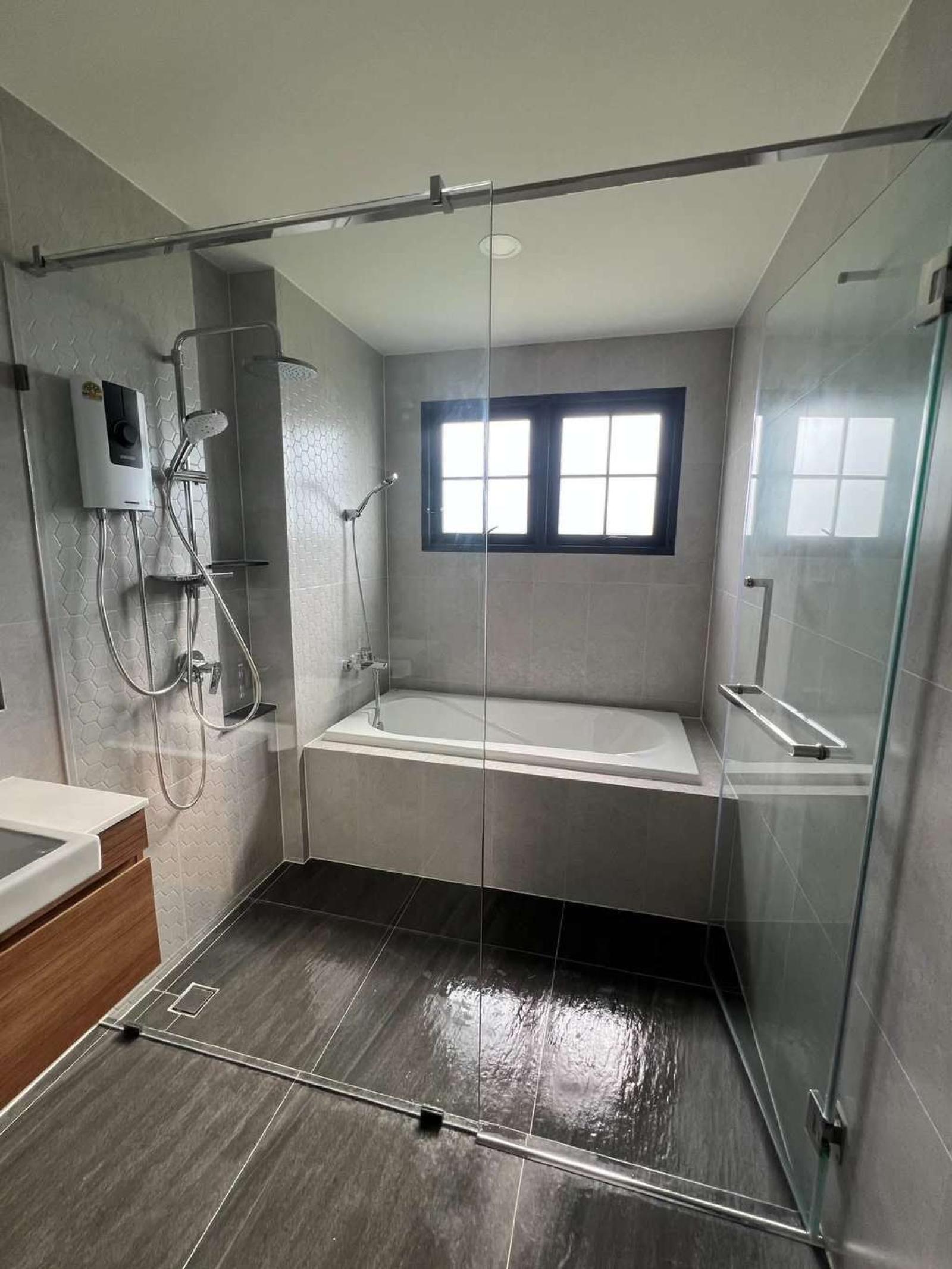 เซนโทร บางนา / 4 ห้องนอน (ขาย), Centro Bangna / 4 Bedrooms (FOR SALE) DA071