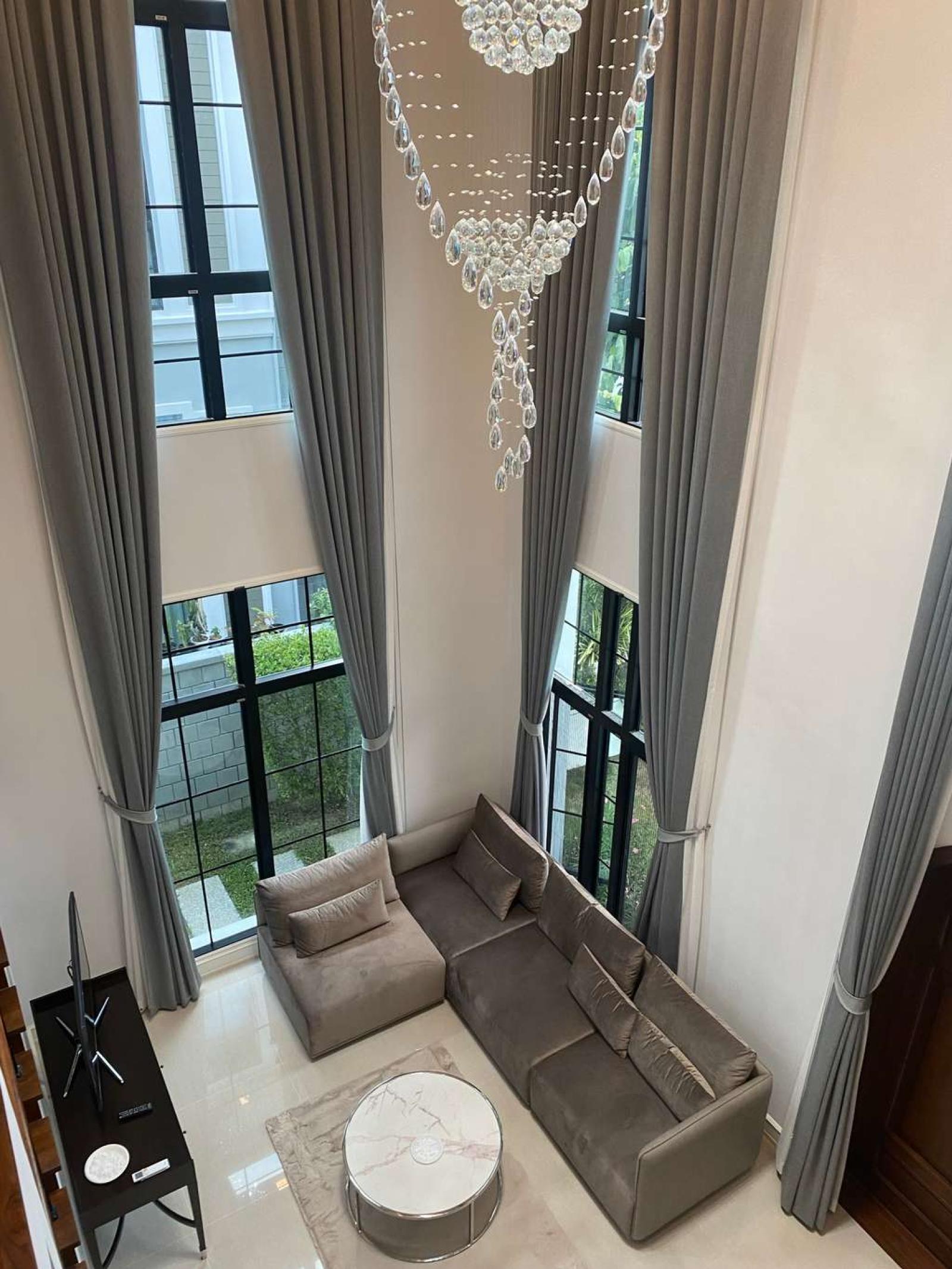 เดอะ พาลาซโซ่ ศรีนครินทร์ / 4 ห้องนอน (ขายพร้อมผู้เช่า), The Palazzo Srinakarin / 4 Bedrooms (SALE WITH TENANT) POON305