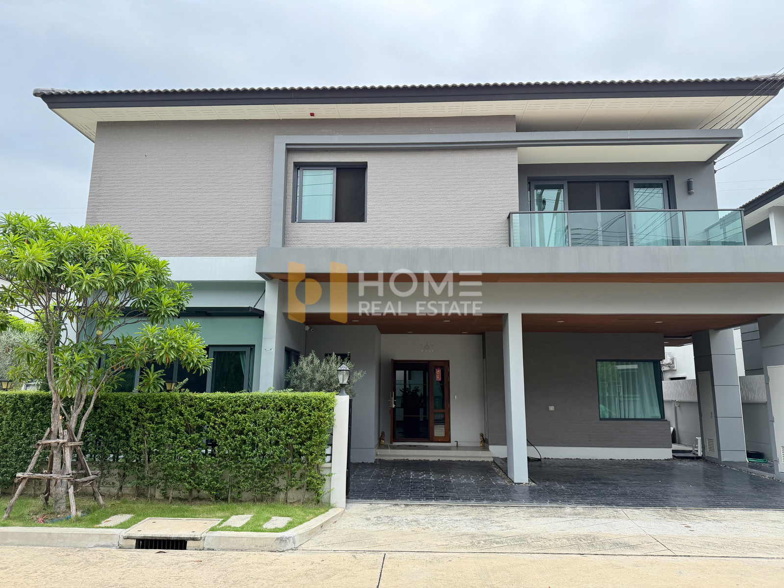 เซนโทร พหลฯ - วิภาวดี 2 / 4 ห้องนอน (ขาย), Centro Phahol - Vibhavadi 2 / 4 Bedrooms (FOR SALE) BNS159