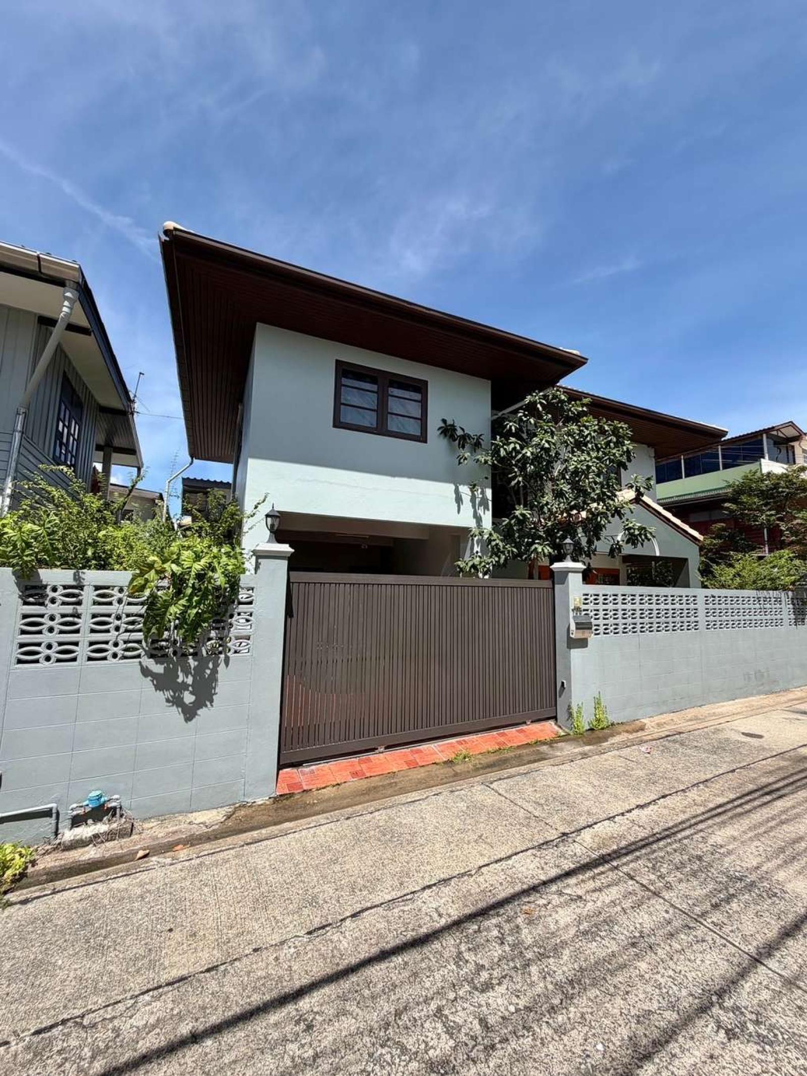 บ้านเดี่ยว 2 ชั้น - ประชาชื่น 41 / 4 ห้องนอน (ขาย), Two-story detached house - Prachachuen 41 / 4 Bedrooms (FOR SALE) BNS192